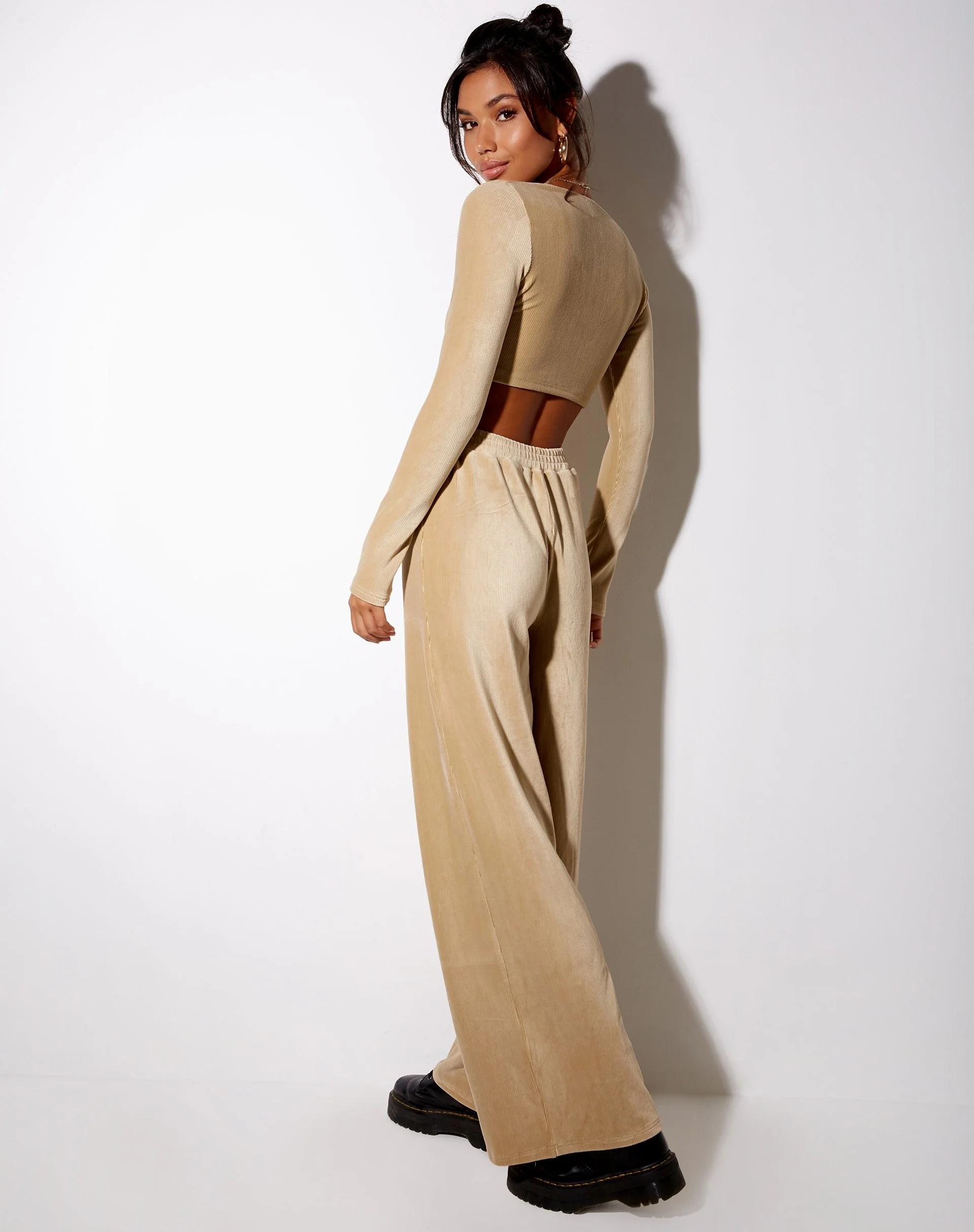 Guan Crop Top aus Samt Rib Tan - Image 5
