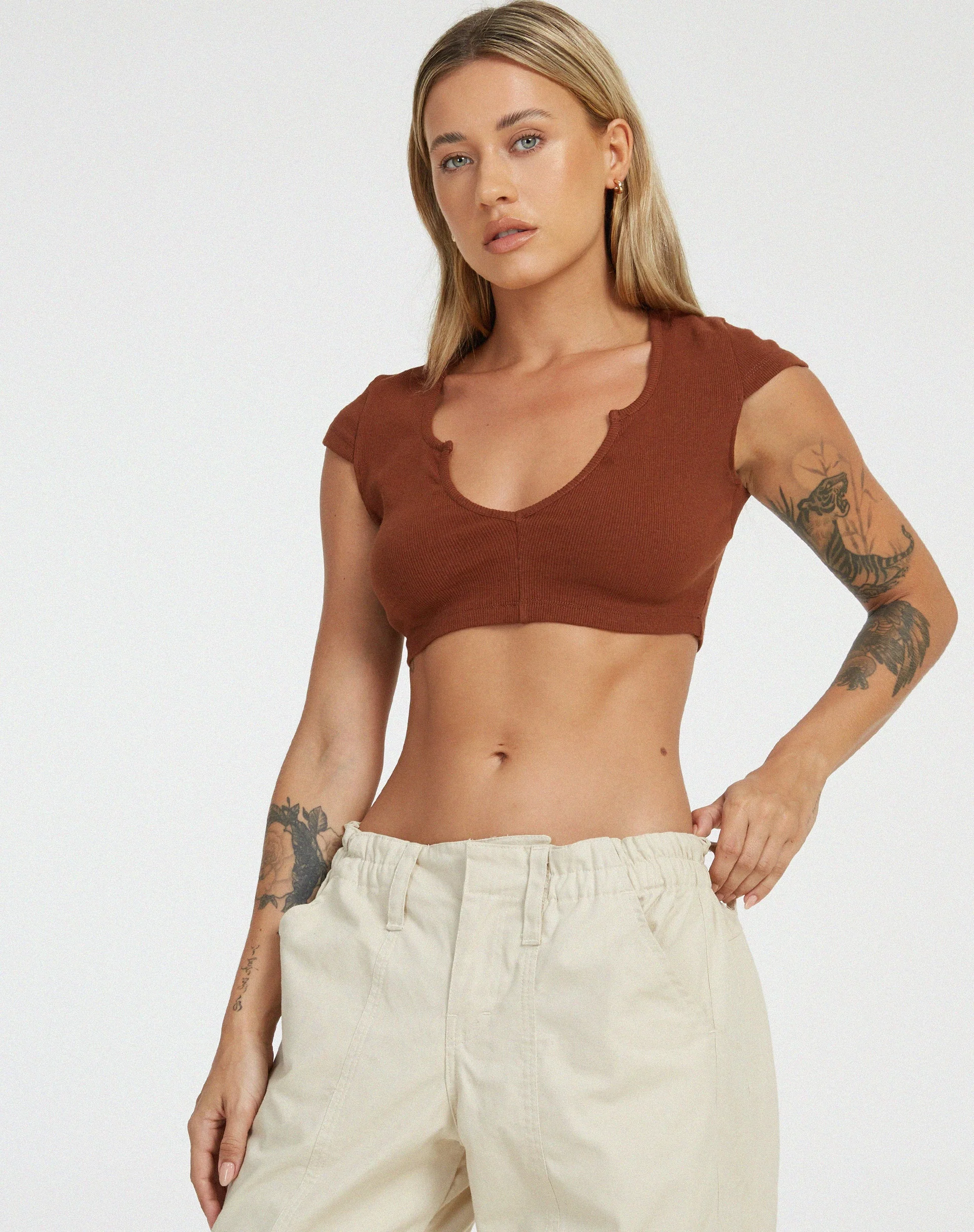 Guanna Crop Top in Dunkelbraun