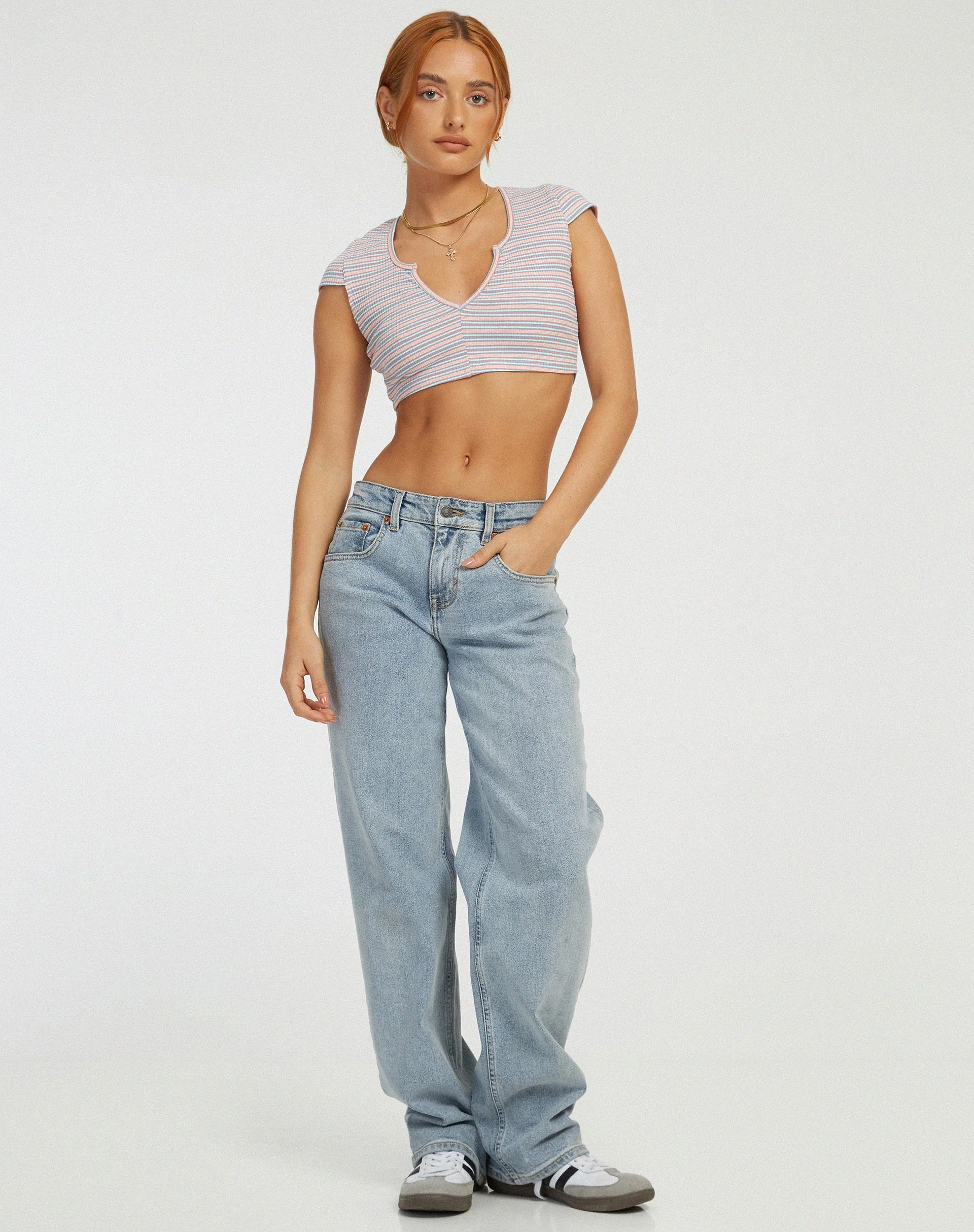 Guanna Crop Top aus gestreifter Rippe in Blau und Pfirsich - Image 3