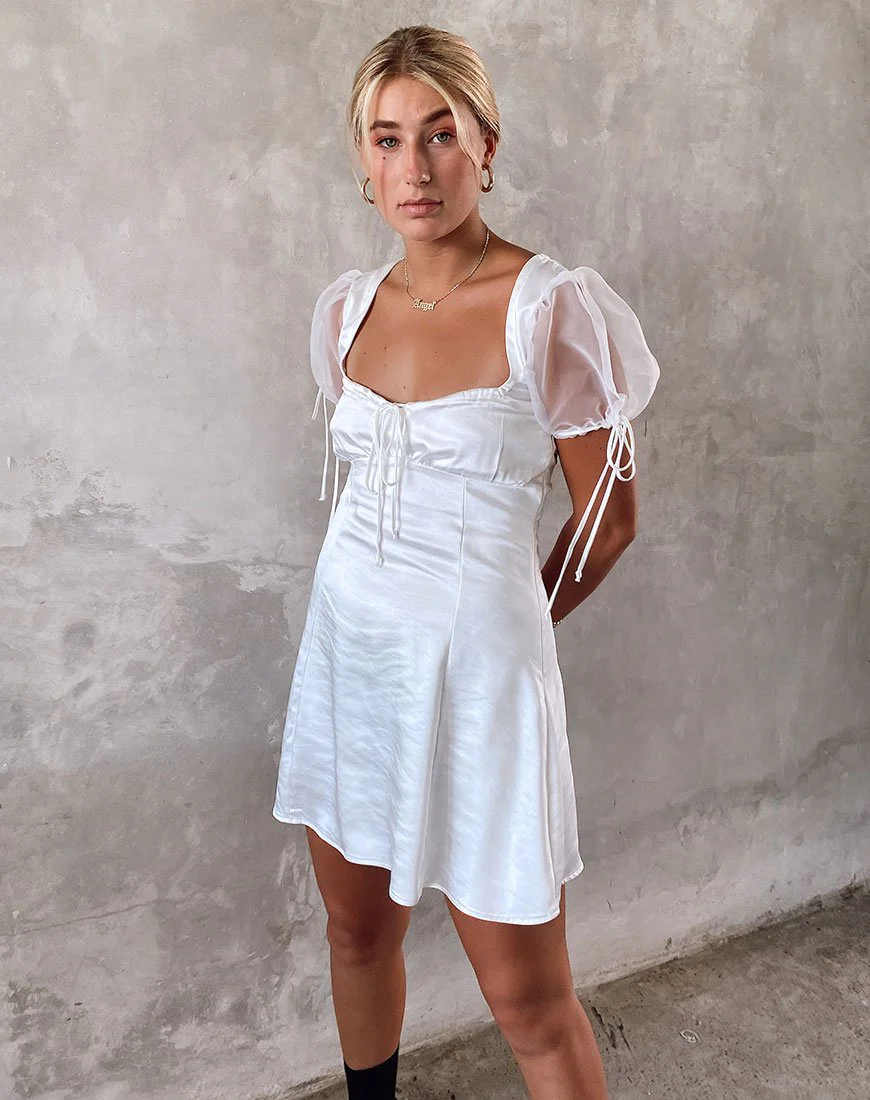 Guenelle Kleid aus Organza Creme
