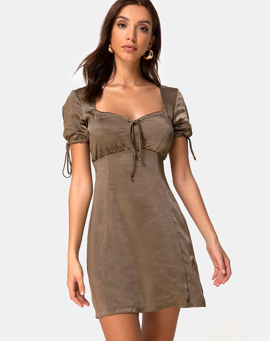 Guenette Kleid aus Satin Khaki