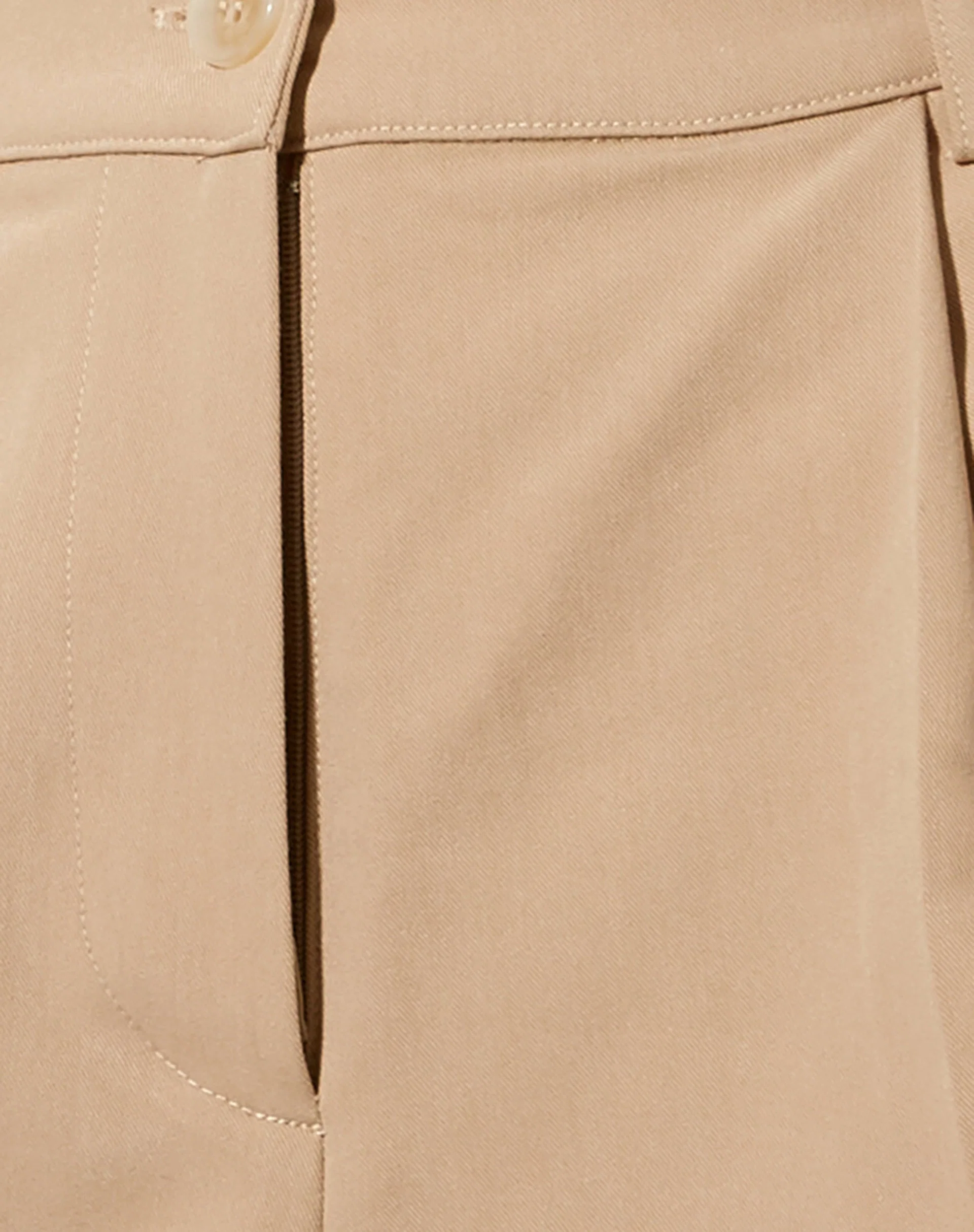 Hamo Tailored Short in Tan - Image 6