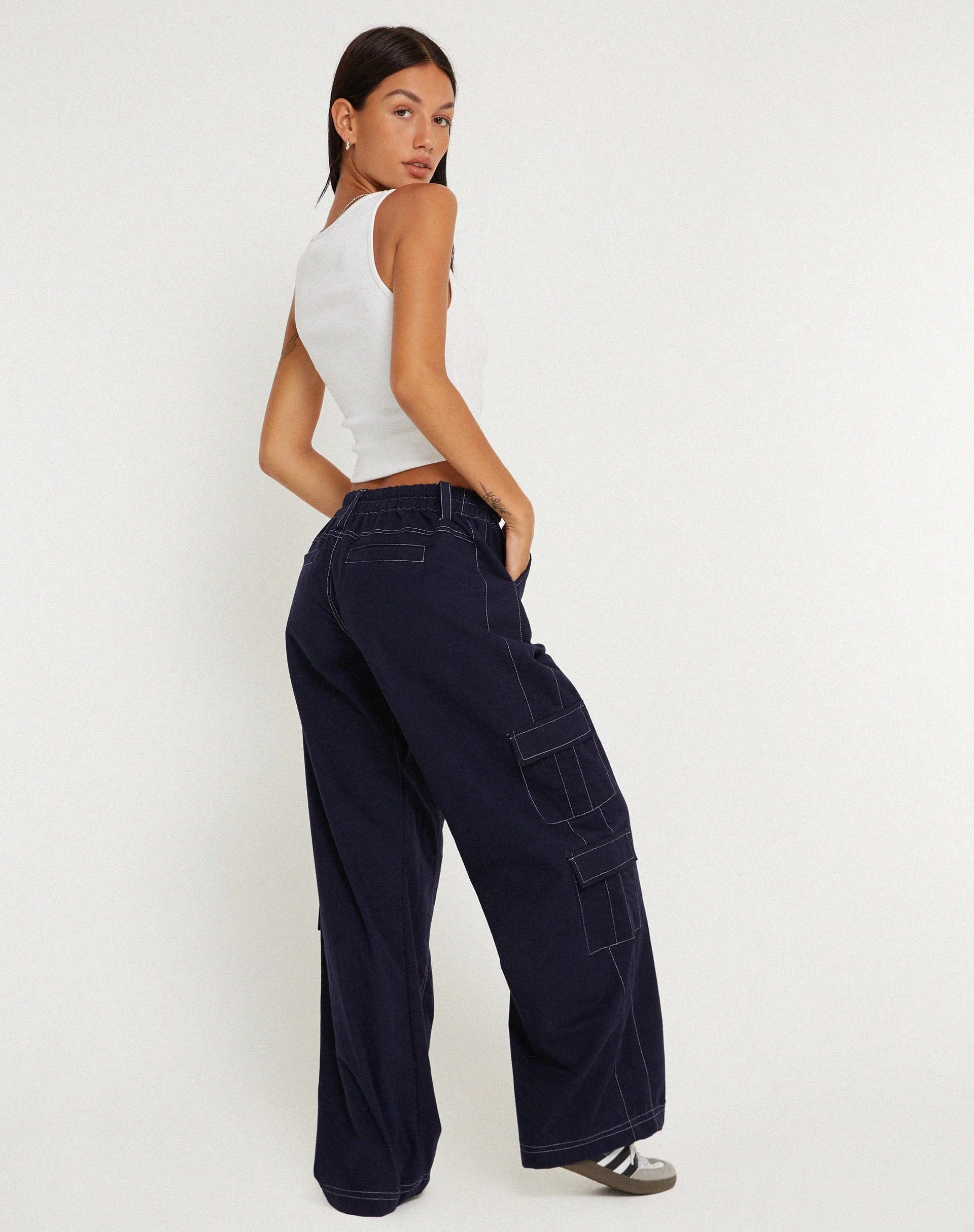 Hansa-Hose in Marineblau mit weißer Steppnaht - Image 2