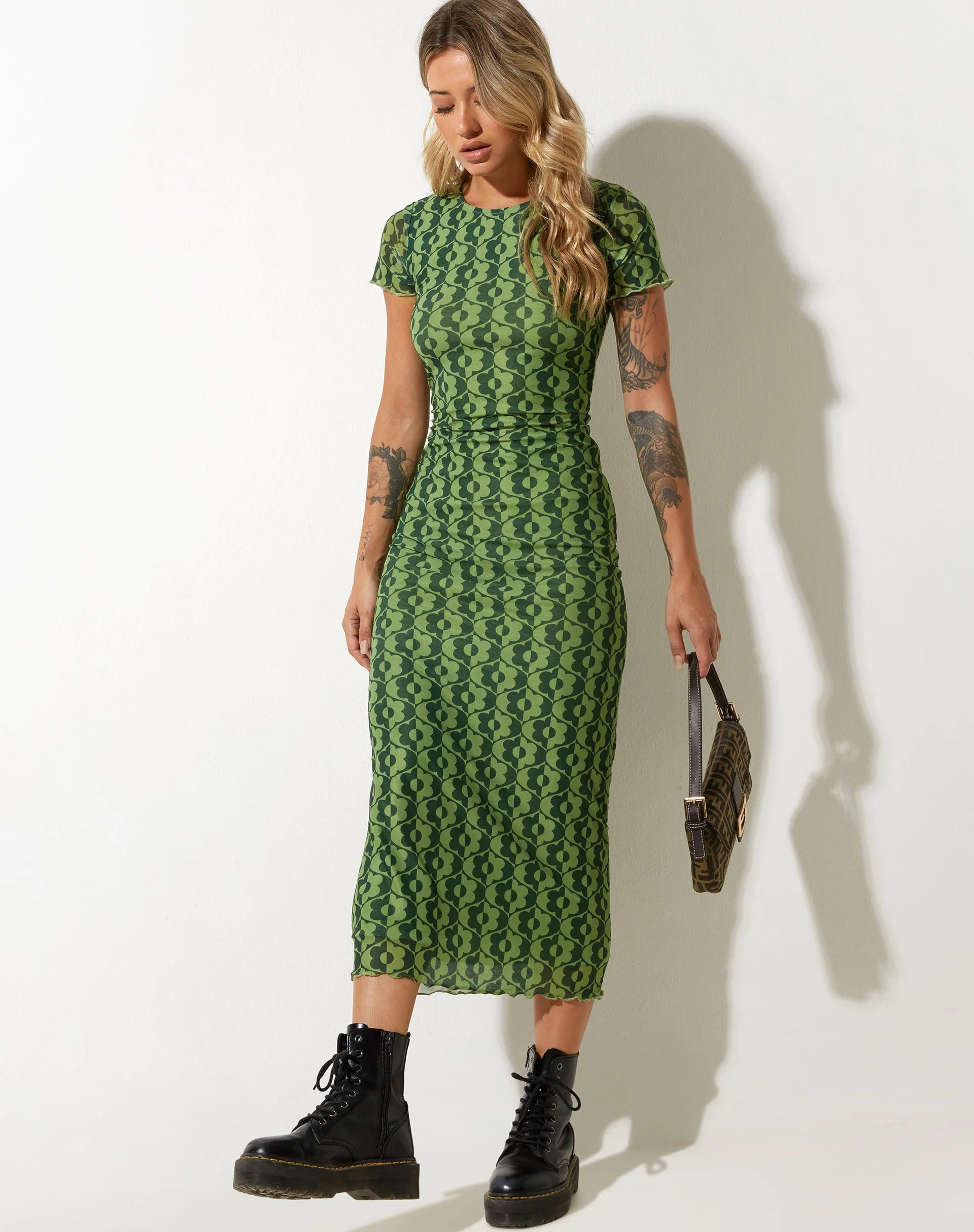 Happyella Midikleid in Wavy Daisy Grün - Image 2