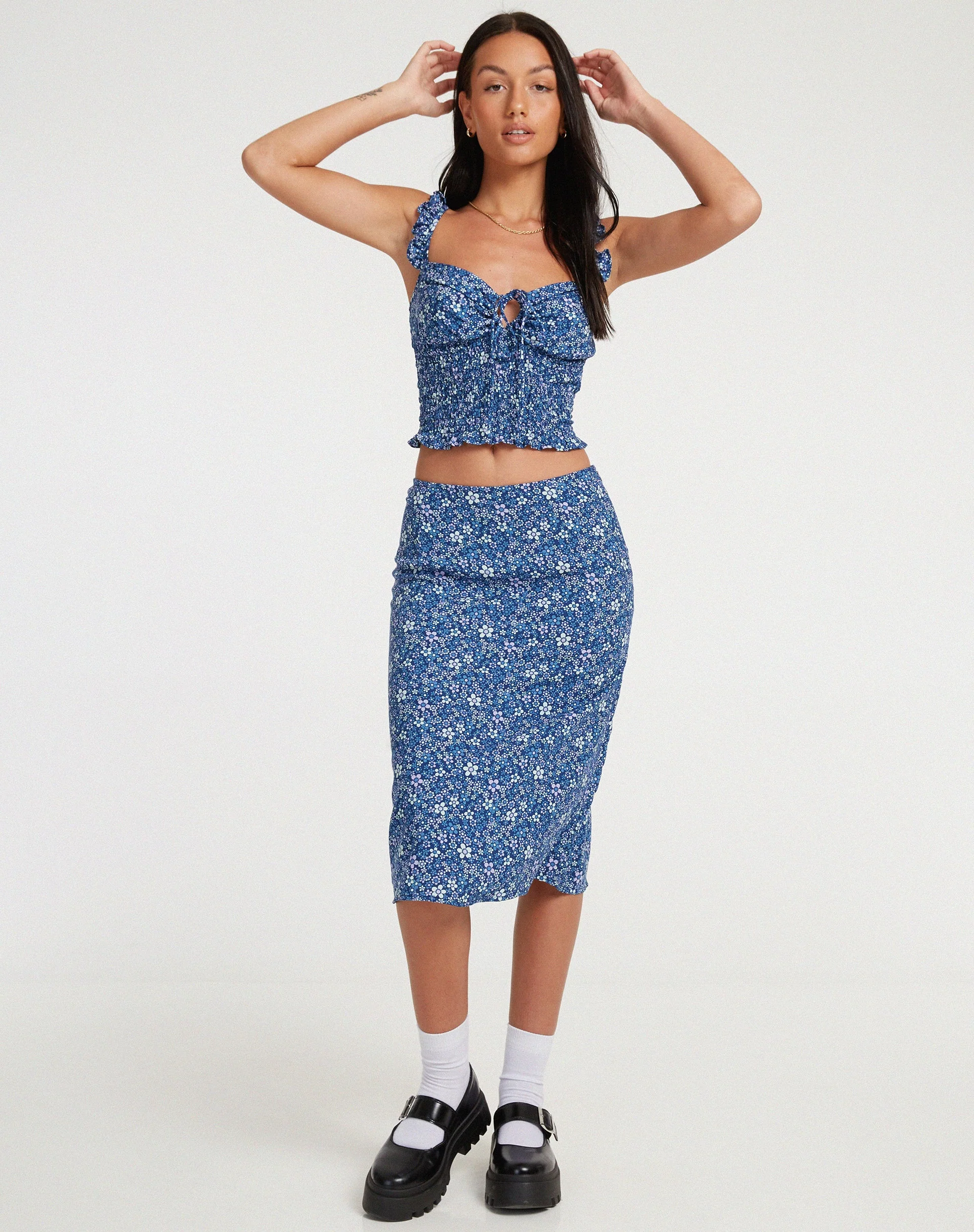 Harriet Midirock in Retro Floral Blau - Image 4