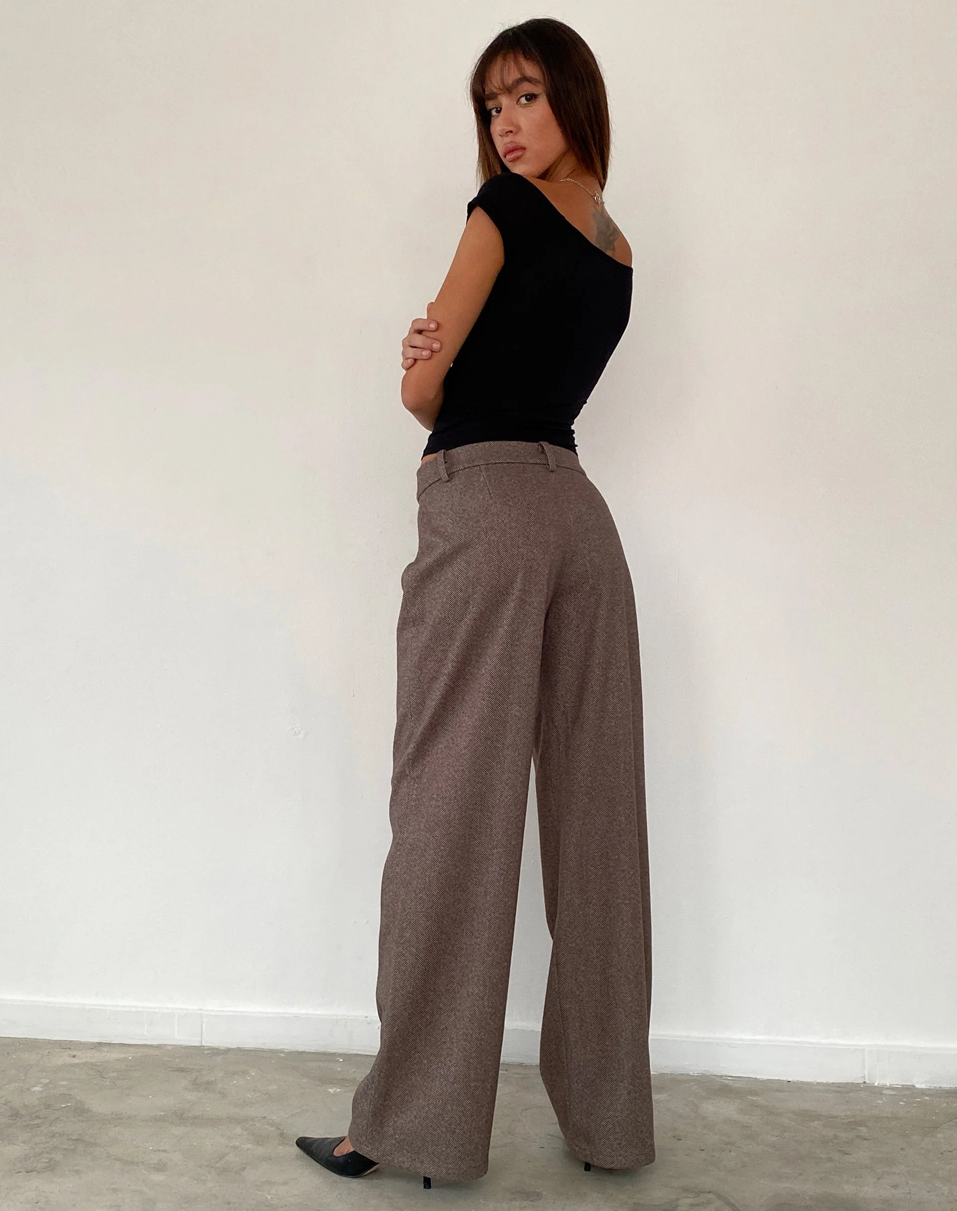 Helsa Low Rise Hose in Dunkelbraun Tailoring - Image 3