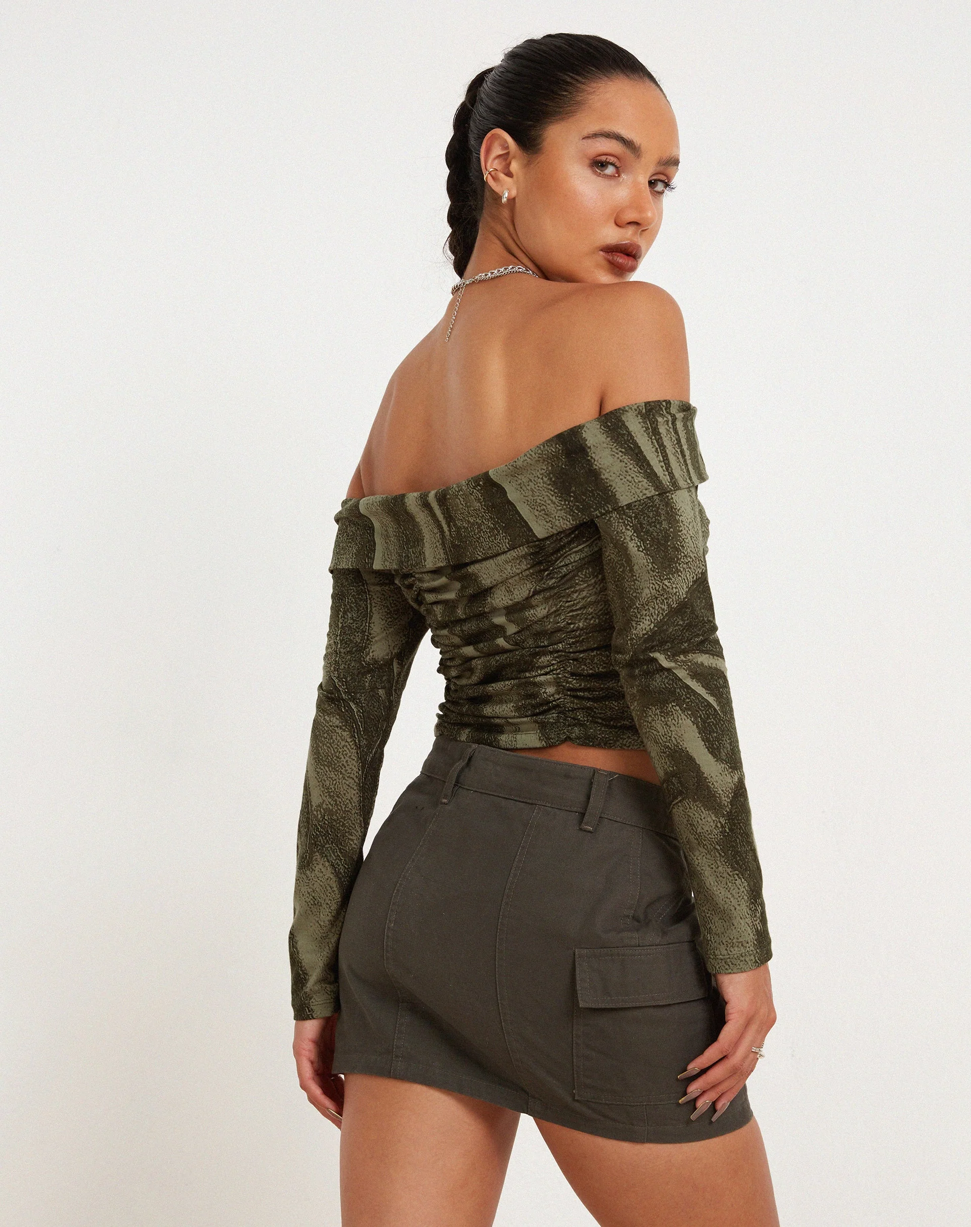 Hestina Oberteil in Dystopischer Falte Khaki - Image 3