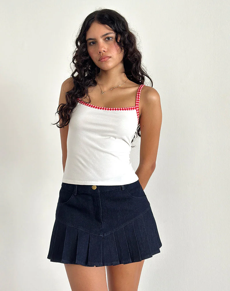 Ilisna Top in Weiß mit roter Gingham-Bindung