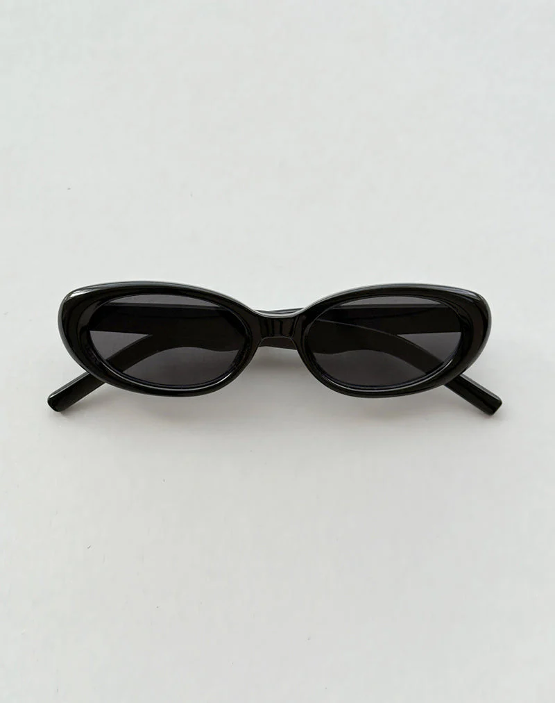 Imbri Ovale Sonnenbrille in Schwarz mit Stern