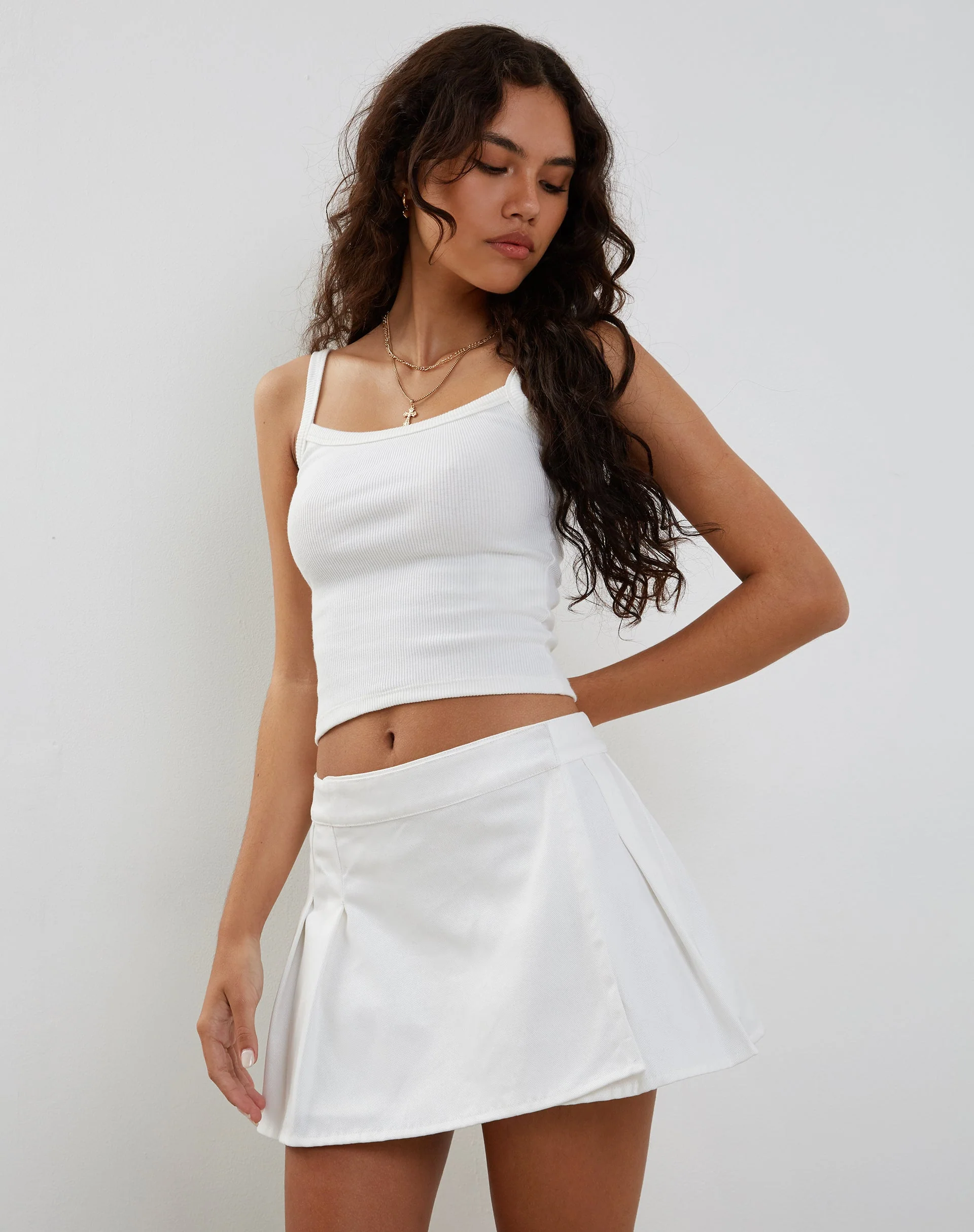 Inica Faltenminirock in Off White