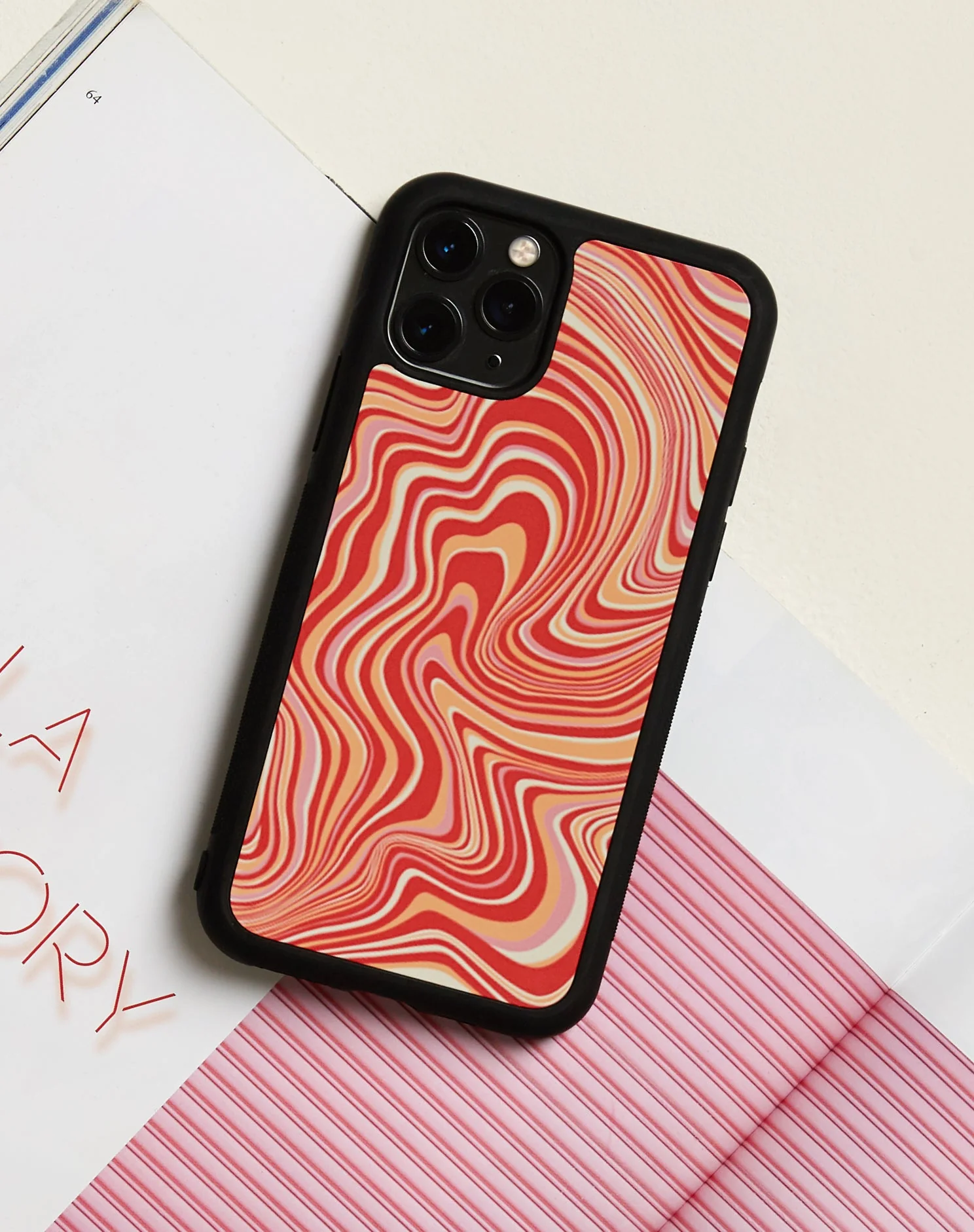 Iphone Tasche in 70er Jahre Ripple in Mandarine - Image 5