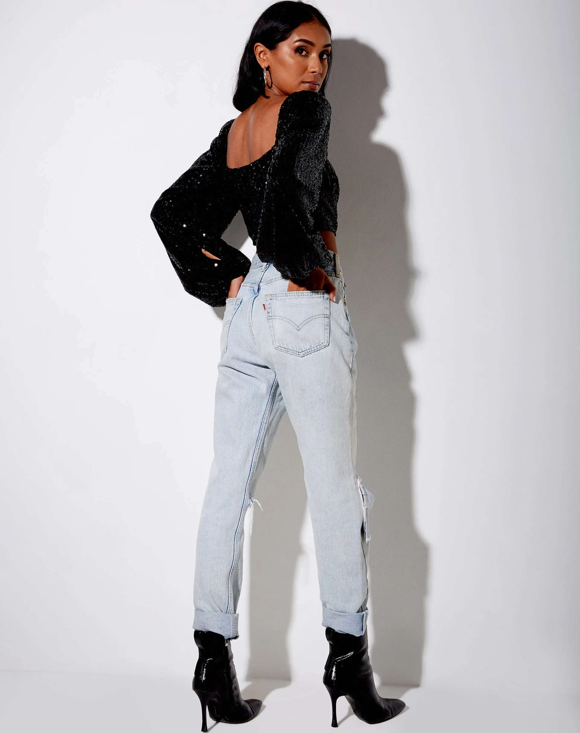 Irene Crop Top aus Drape Pailletten Schwarz - Image 4