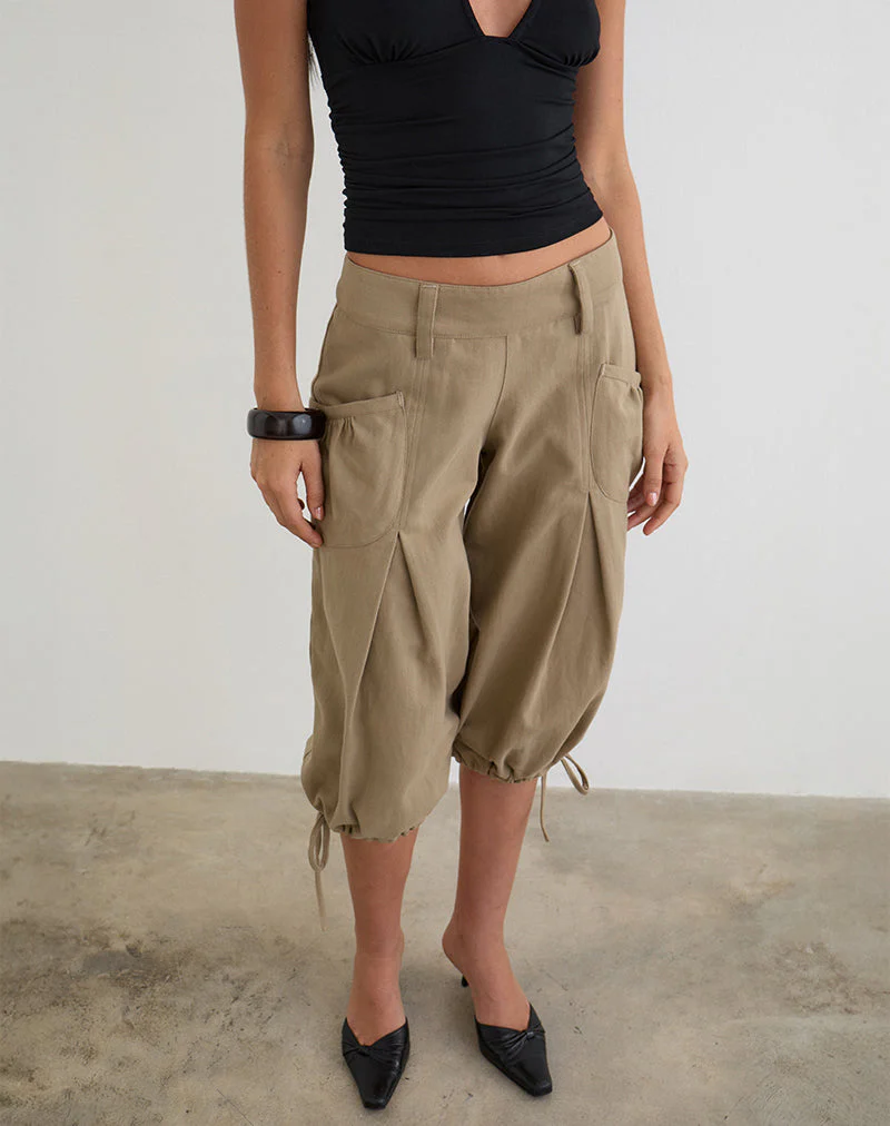 Iria Cargo-Caprihose aus Twill in Khaki - Image 4