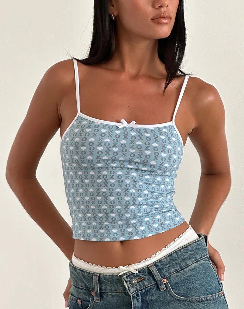 Isna Cami-Top in Puderblau XO Herz-Print - Image 2