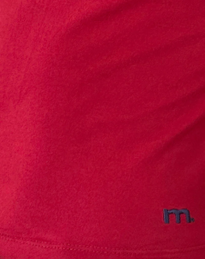 Izolde Baby Tee in Adrenalin Rot mit marineblauem Einband und M-Stickerei - Image 6