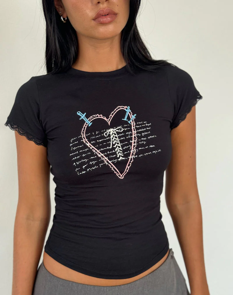 Izzy Lace Trim Tee in Schwarz Lace Up Herzmotiv - Image 2