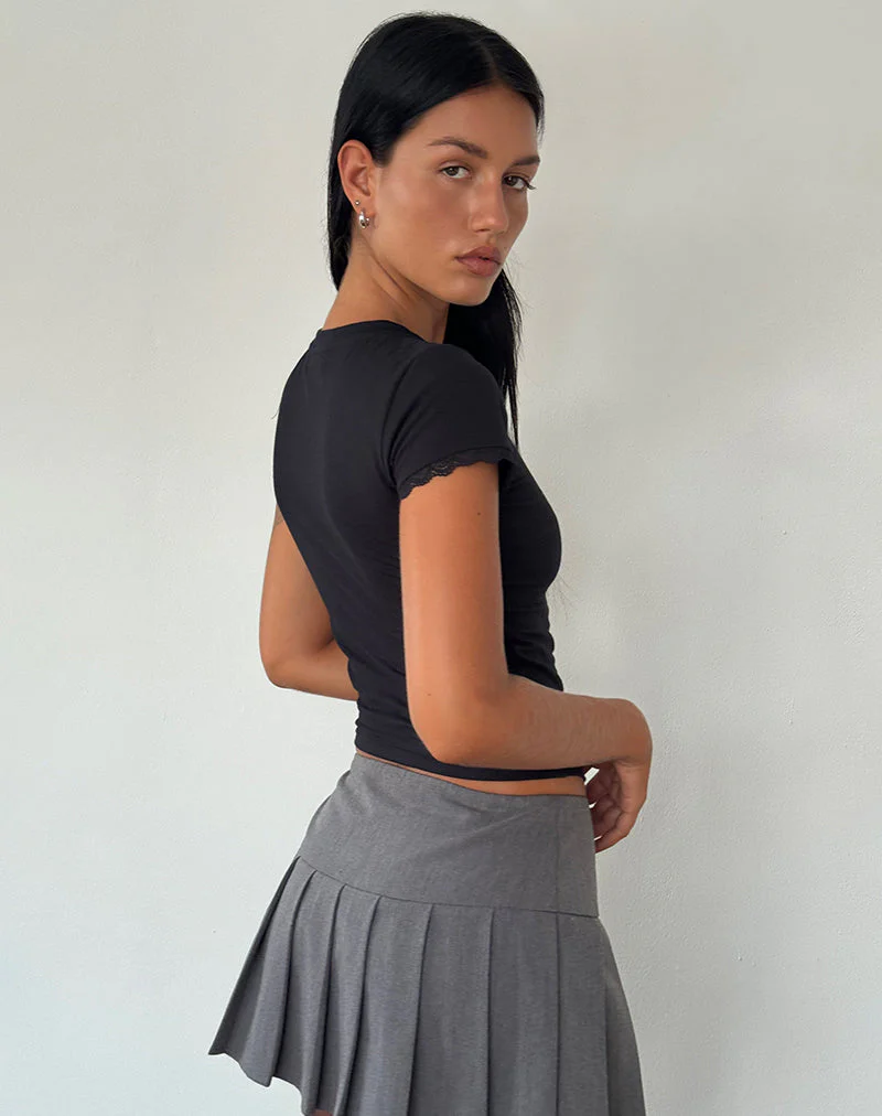 Izzy Lace Trim Tee in Schwarz Lace Up Herzmotiv - Image 4