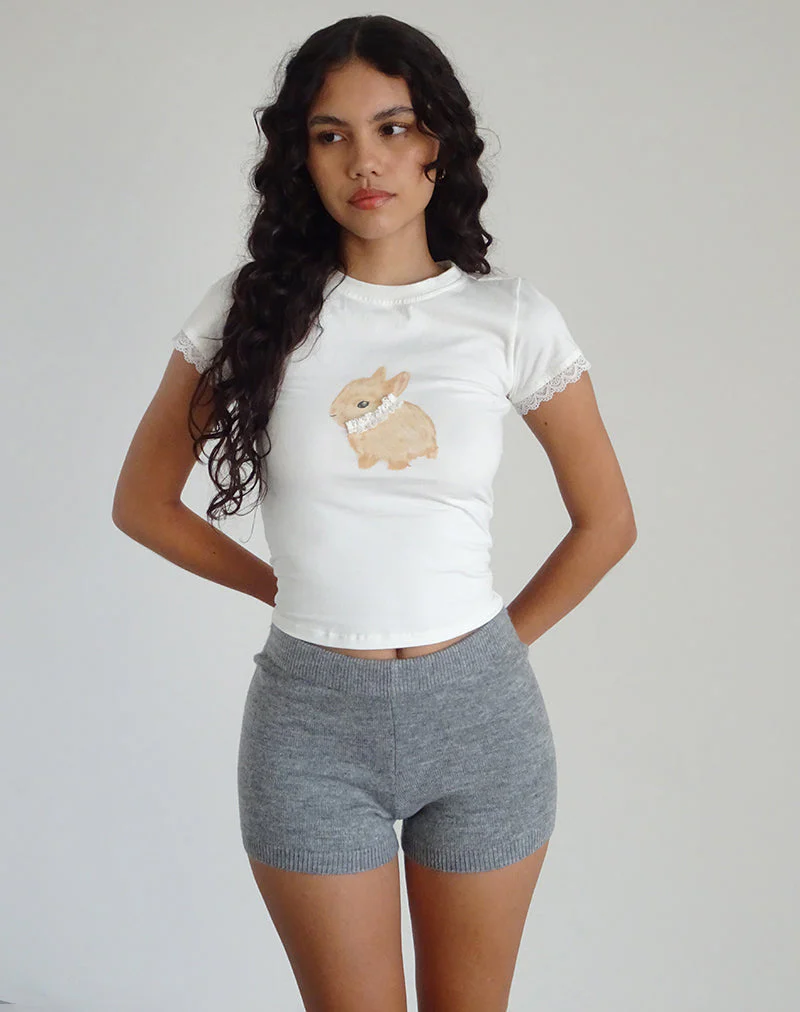 Izzy Baby Tee in Off White mit Kaninchenaufdruck - Image 2