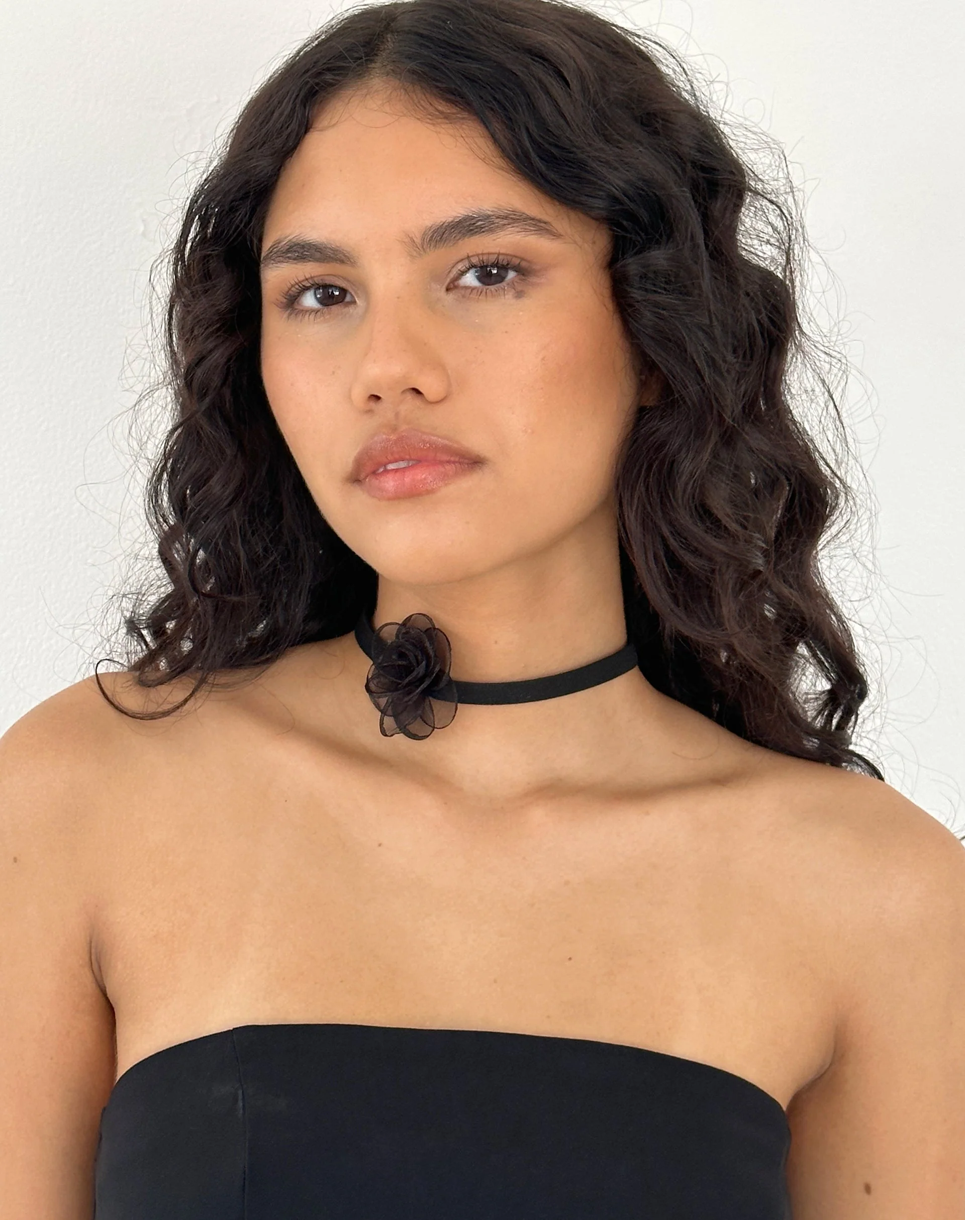 Jada Halskette mit schwarzer Rose von Gemini Jewels