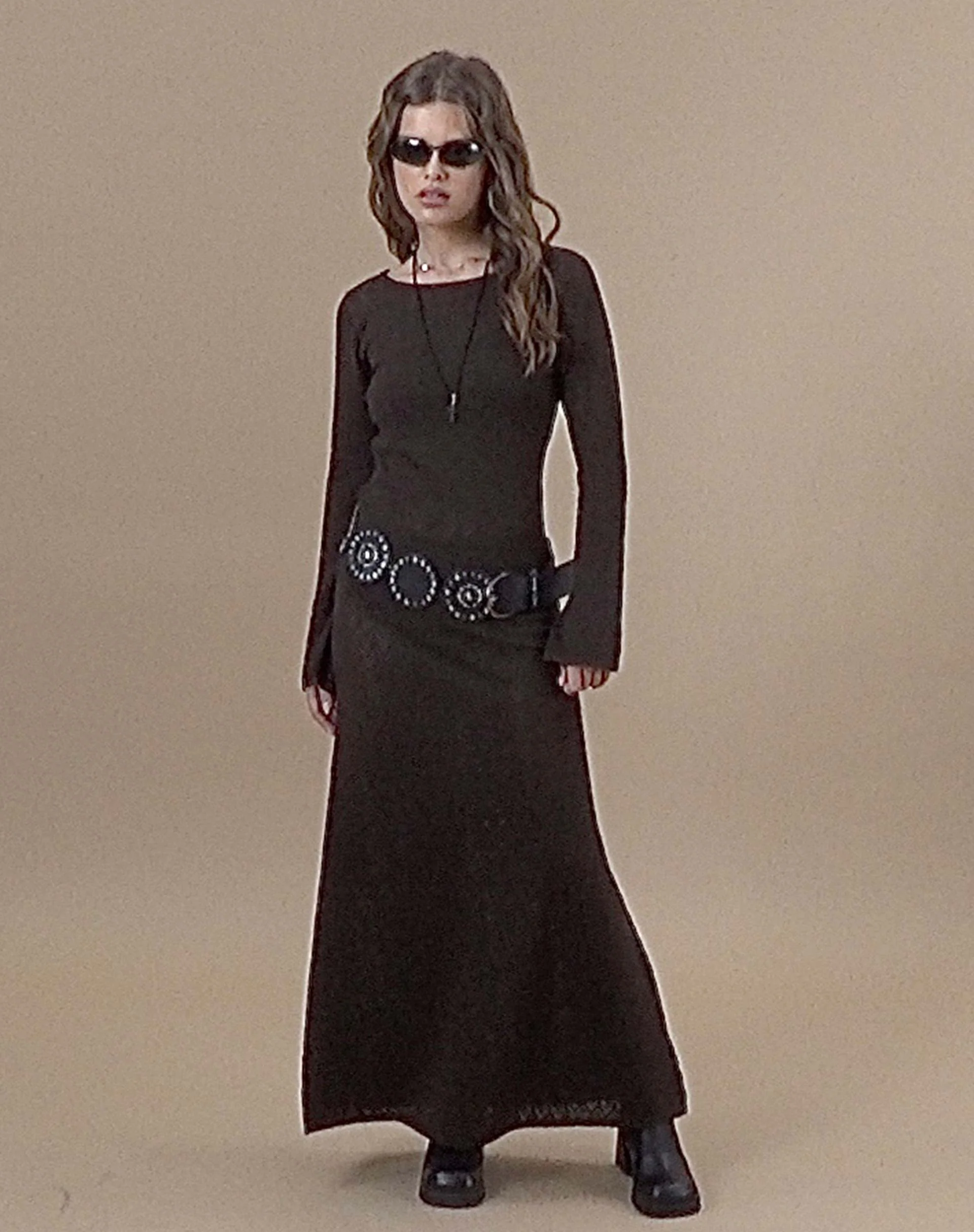 Jadie Langärmeliges Maxikleid in Kaffee - Image 4