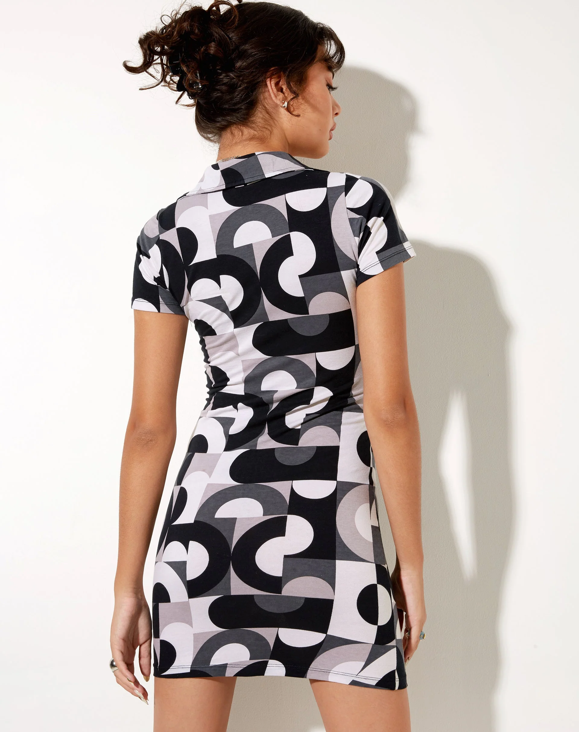 Jeeves Minikleid in Retro-Optik Spot - Image 2