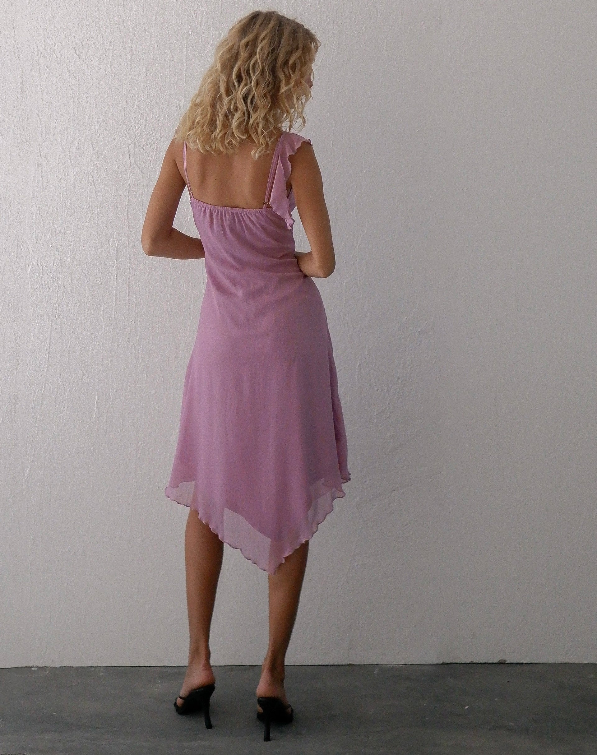 Jenani Rosetten-Rüschen-Midikleid in Hellpflaume - Image 7