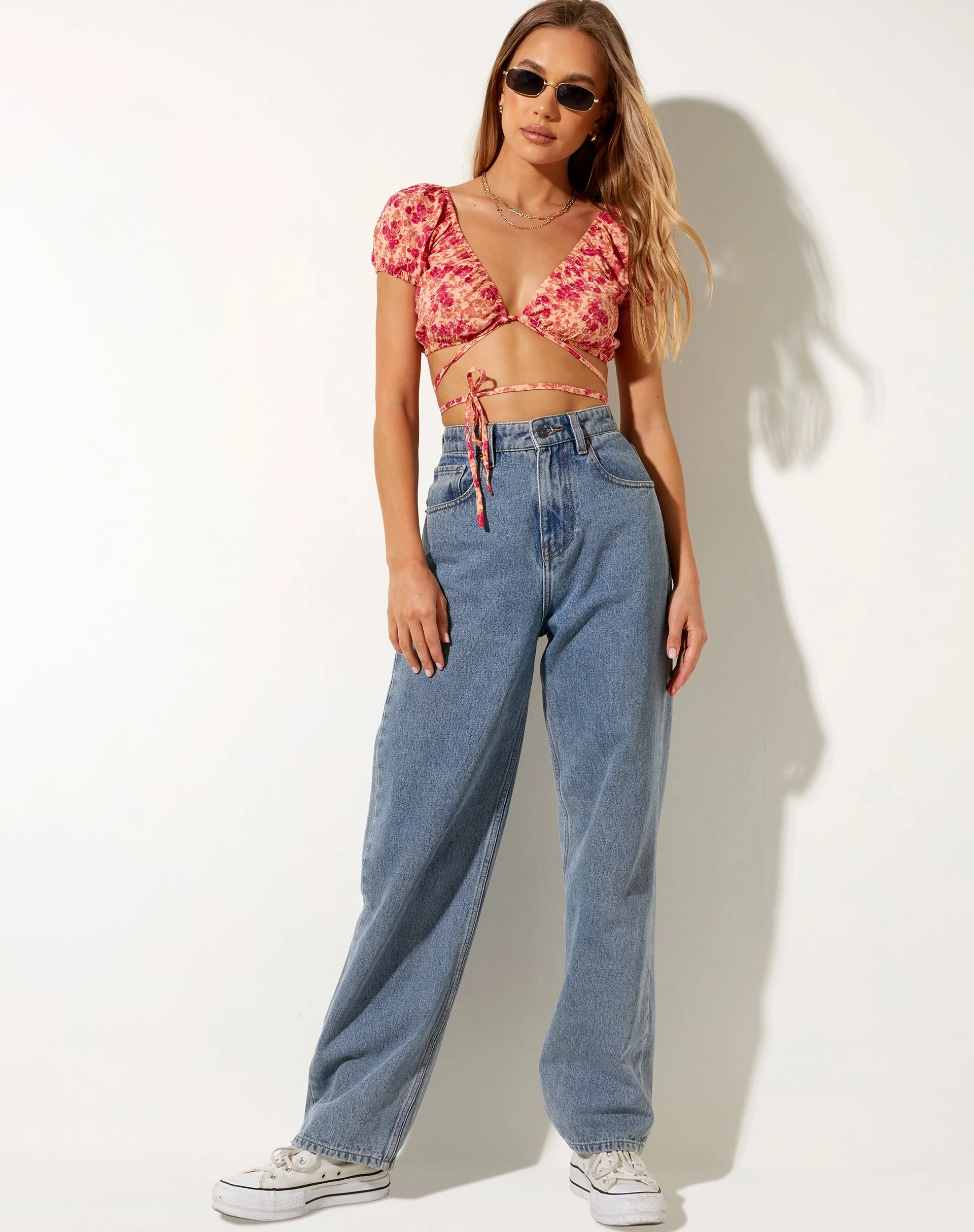 Jiena Crop Top in Dunkle Wildblume Cantaloupe - Image 3