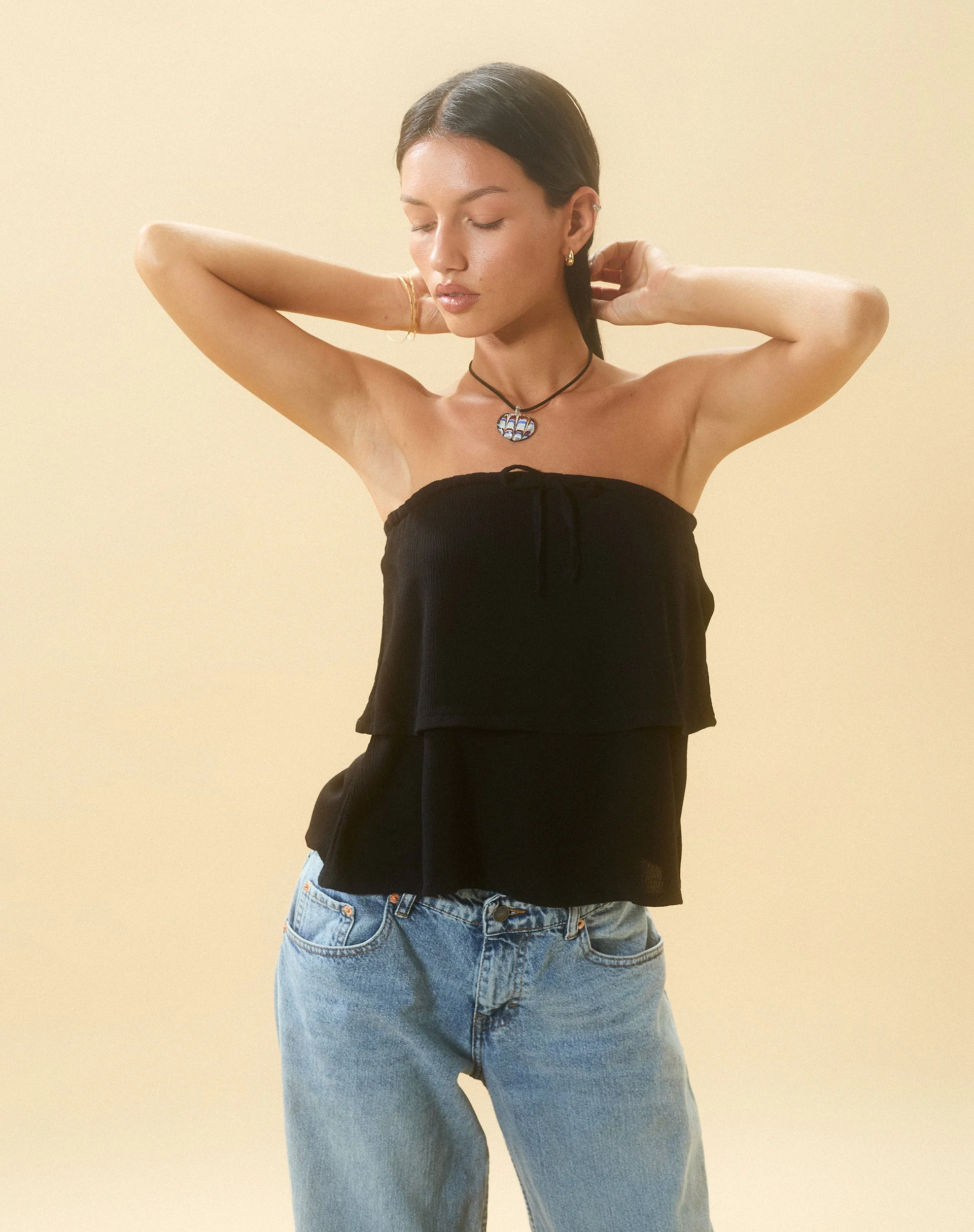Jimin Layered Bandeau Top in Crinkle Schwarz - Image 6