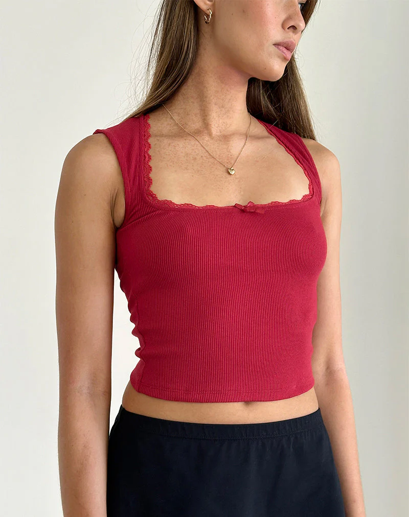 Jinila Top in Adrenalin Rot mit Spitzenbesatz und Schleife - Image 2