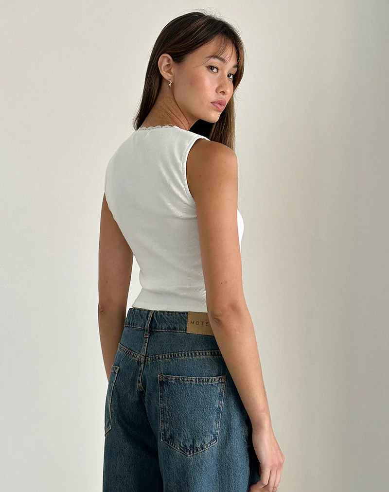 Jinila Top in Off White mit Schleife und Spitzenbesatz - Image 5