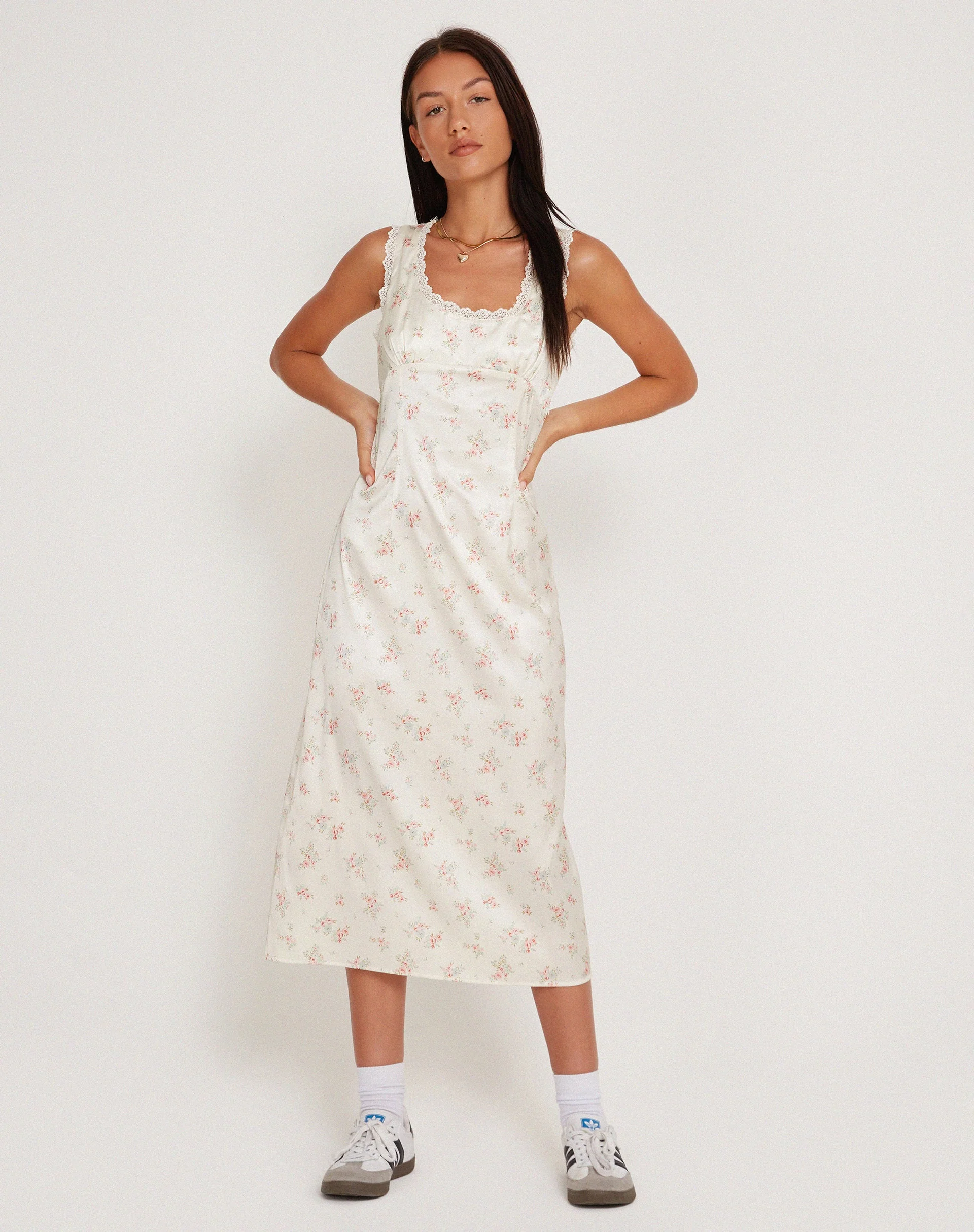 Jinora Midikleid aus Satin Vintage Rosengirlande - Image 7