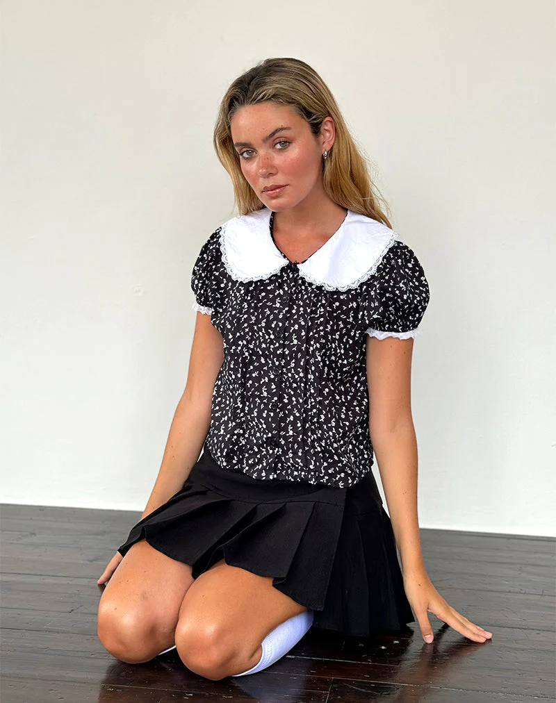 Jisoya Bluse in Schwarz Ditsy Romance - Image 2