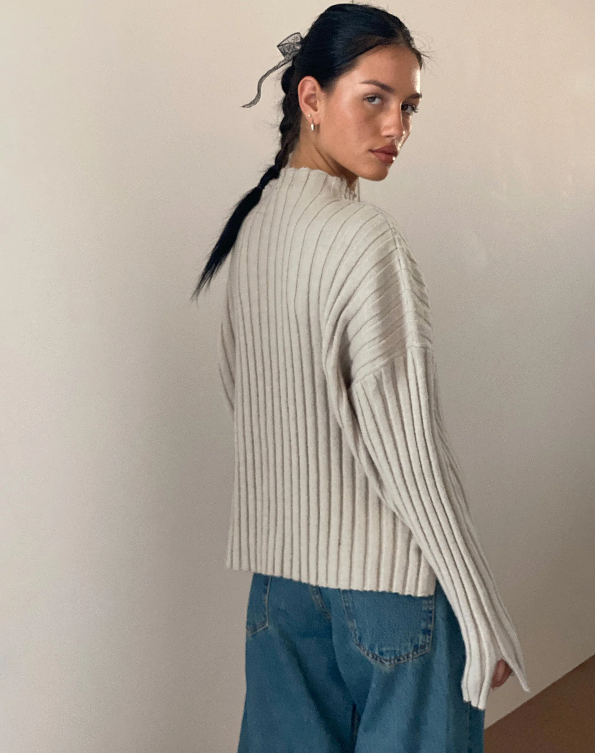 Judah Übergroßer Pullover aus klobigem Rippenstrick in Ecru - Image 5