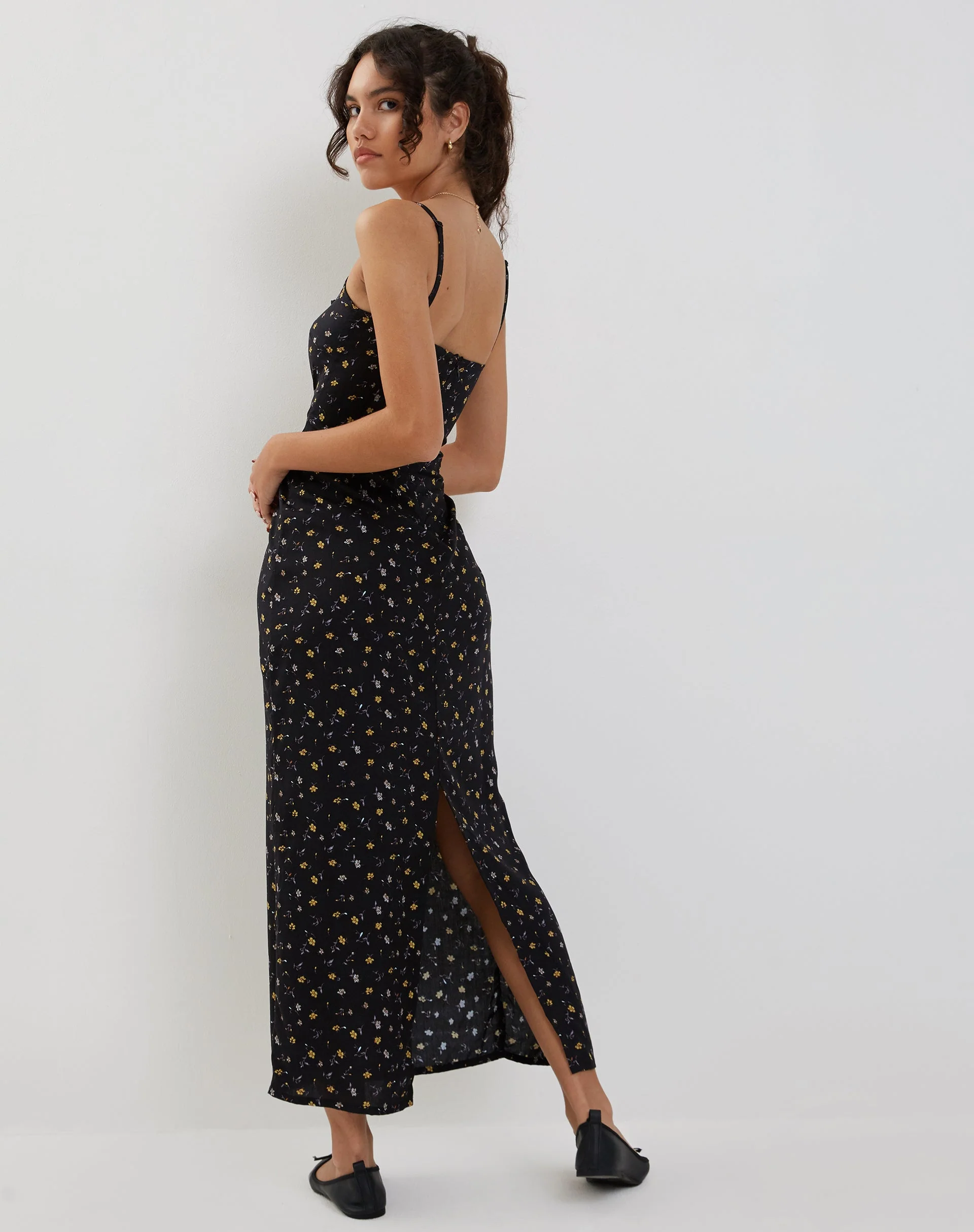 Kafka Maxikleid in Pretty Petal Schwarz - Image 2