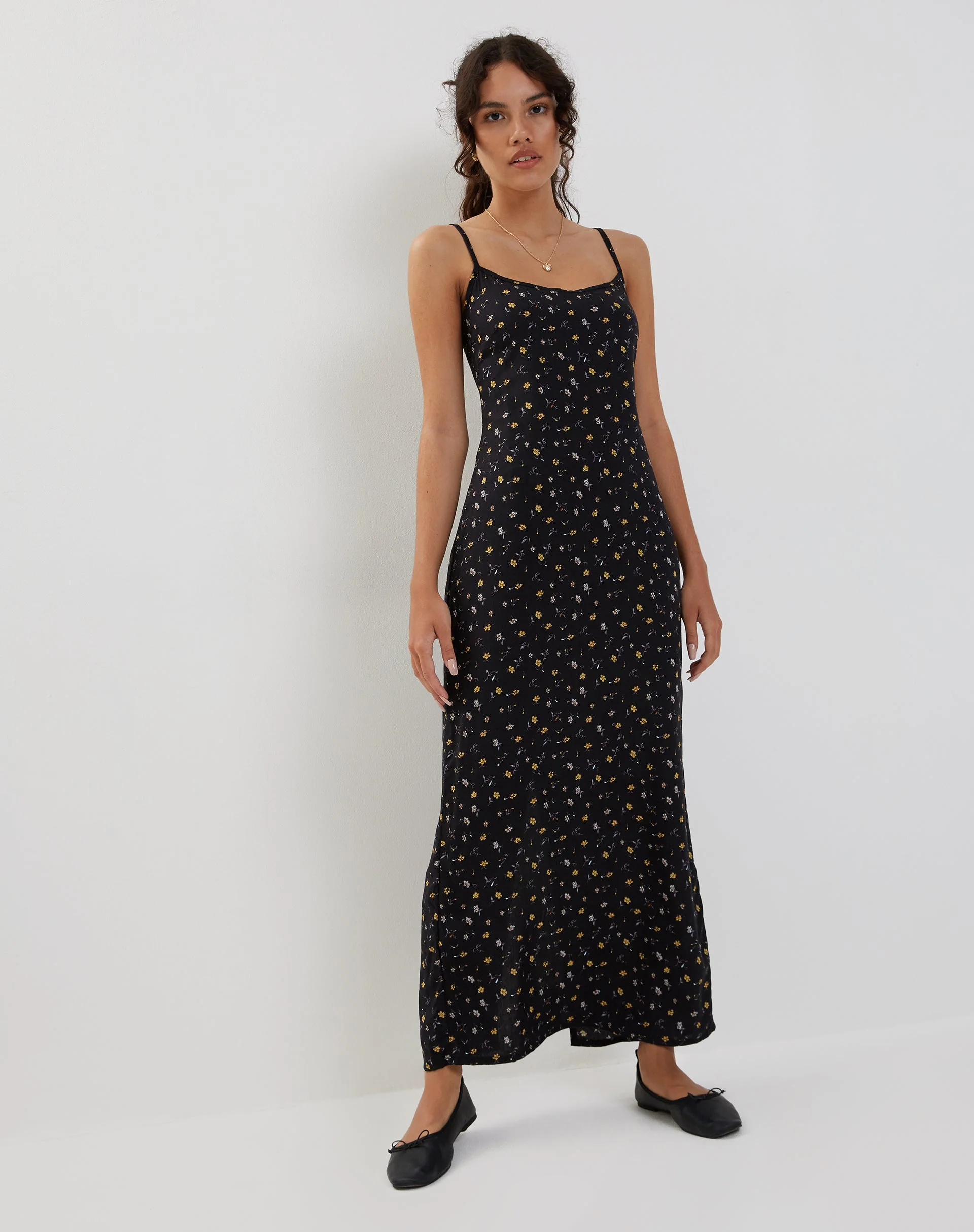 Kafka Maxikleid in Pretty Petal Schwarz - Image 3