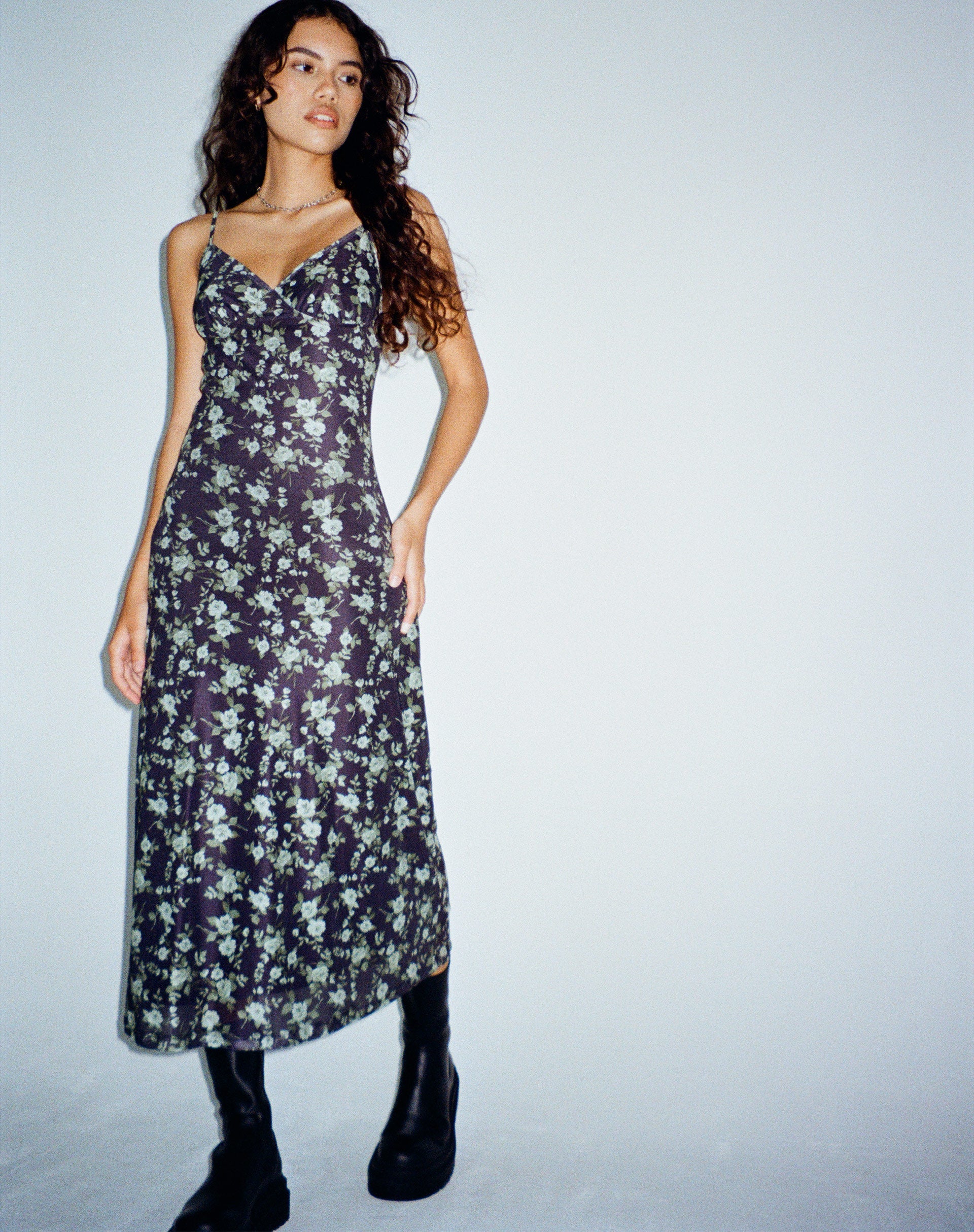 Kalana Midikleid in hübschem Grün mit Blumenmuster