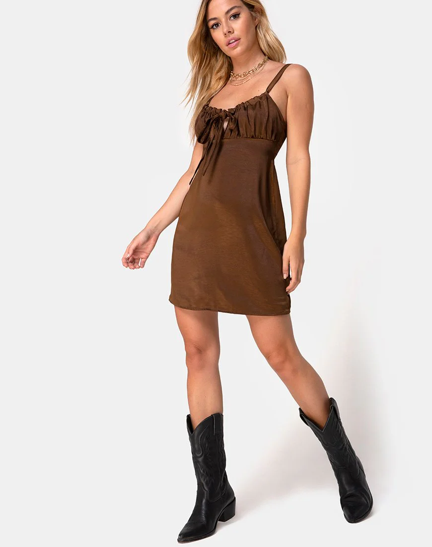 Kamalia Schlupfkleid aus braunem Satin - Image 3