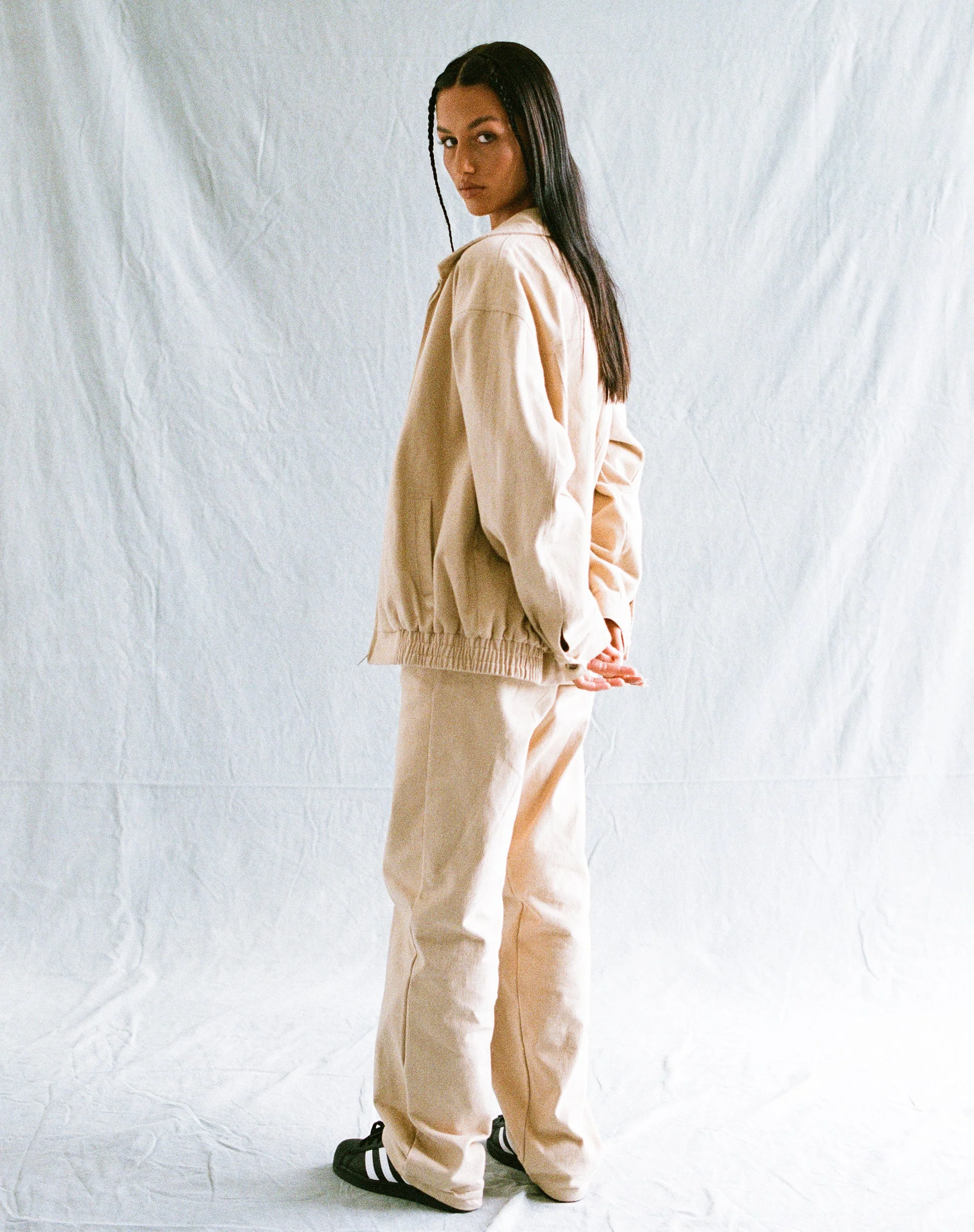 Motel X Olivia Neill Kana-Hose in Tan - Image 5