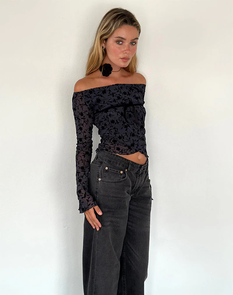Kareena Langärmliges Bardot-Top in Pretty Petal Flock Navy - Image 3