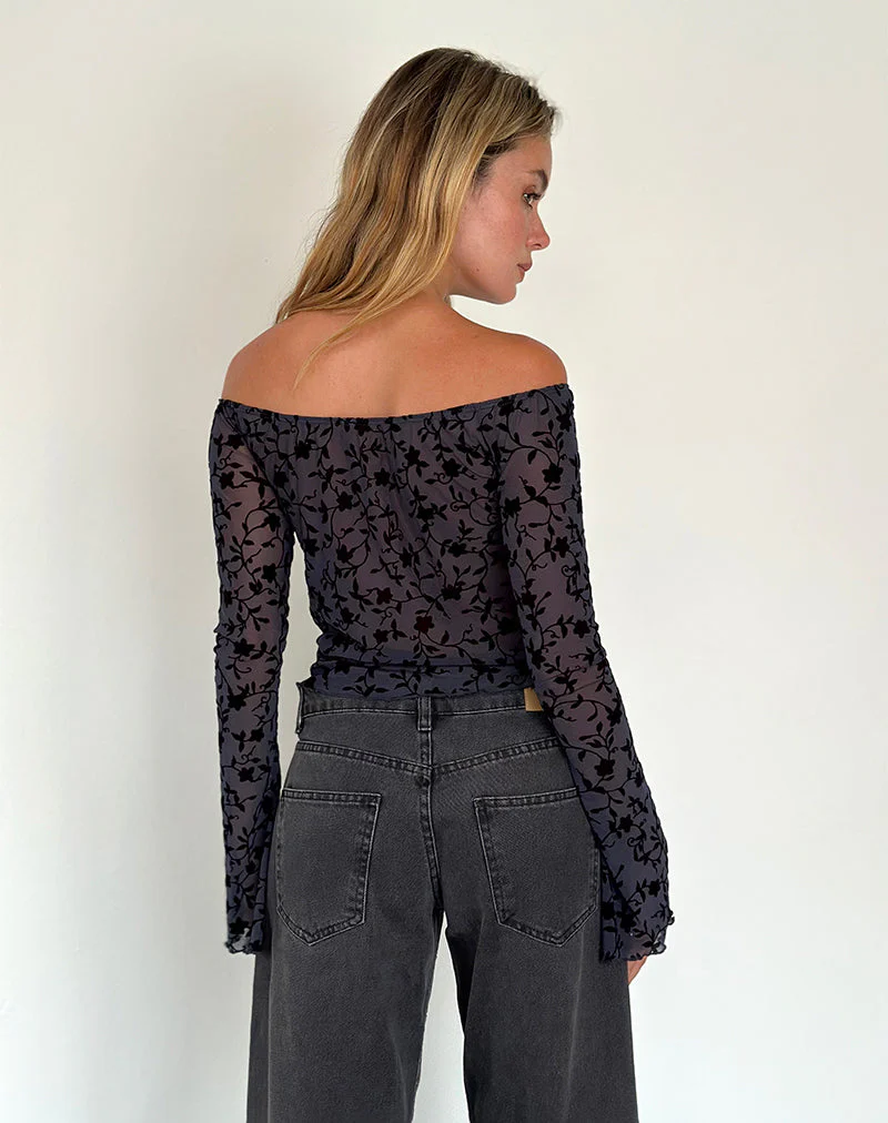 Kareena Langärmliges Bardot-Top in Pretty Petal Flock Navy - Image 5