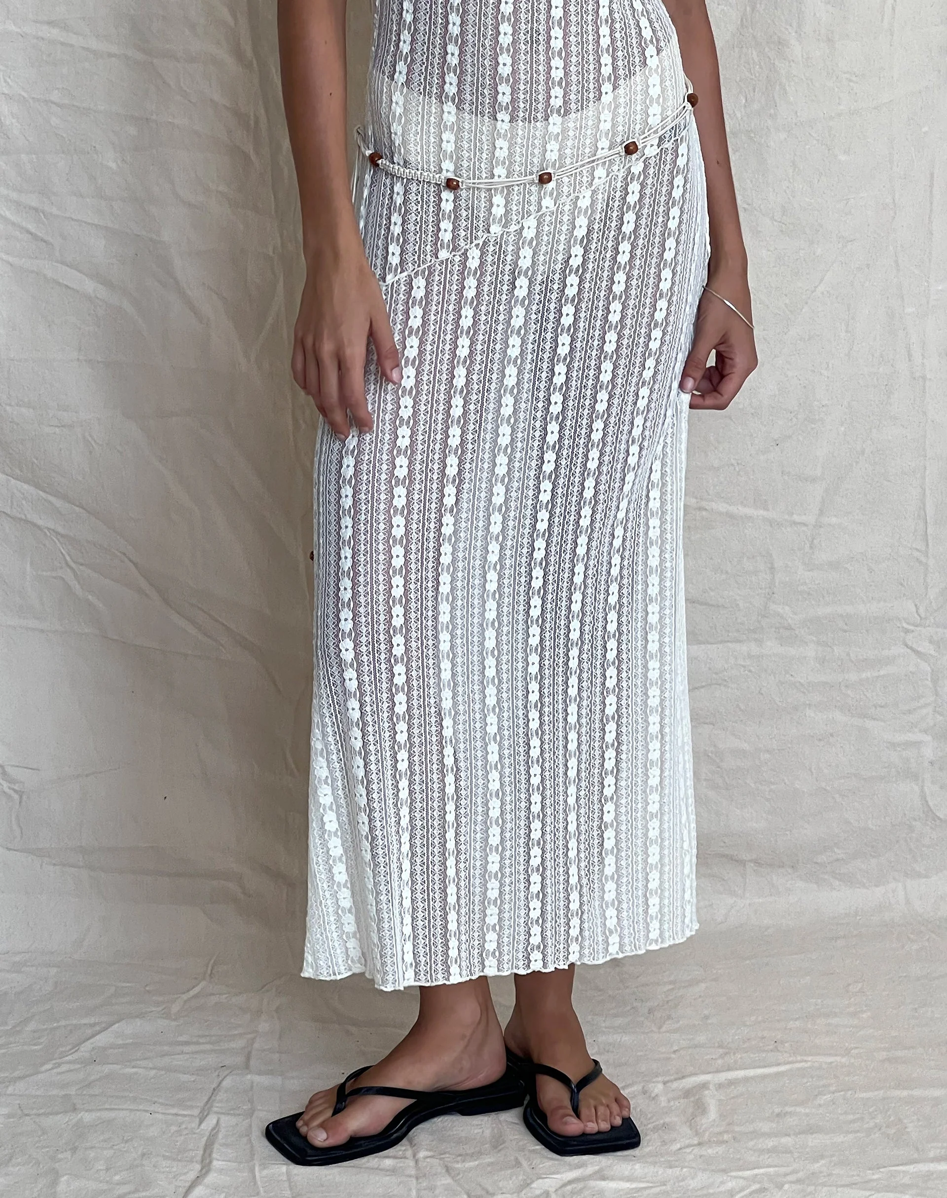 Kehlani Transparentes Midikleid aus cremefarbener Spitze - Image 3