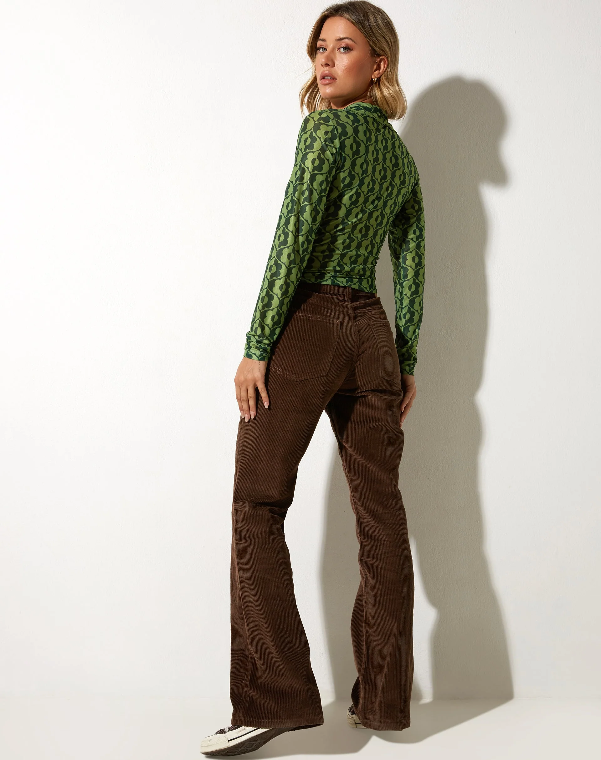 Kelly Cropped Shirt in gewelltem Daisy Green - Image 7