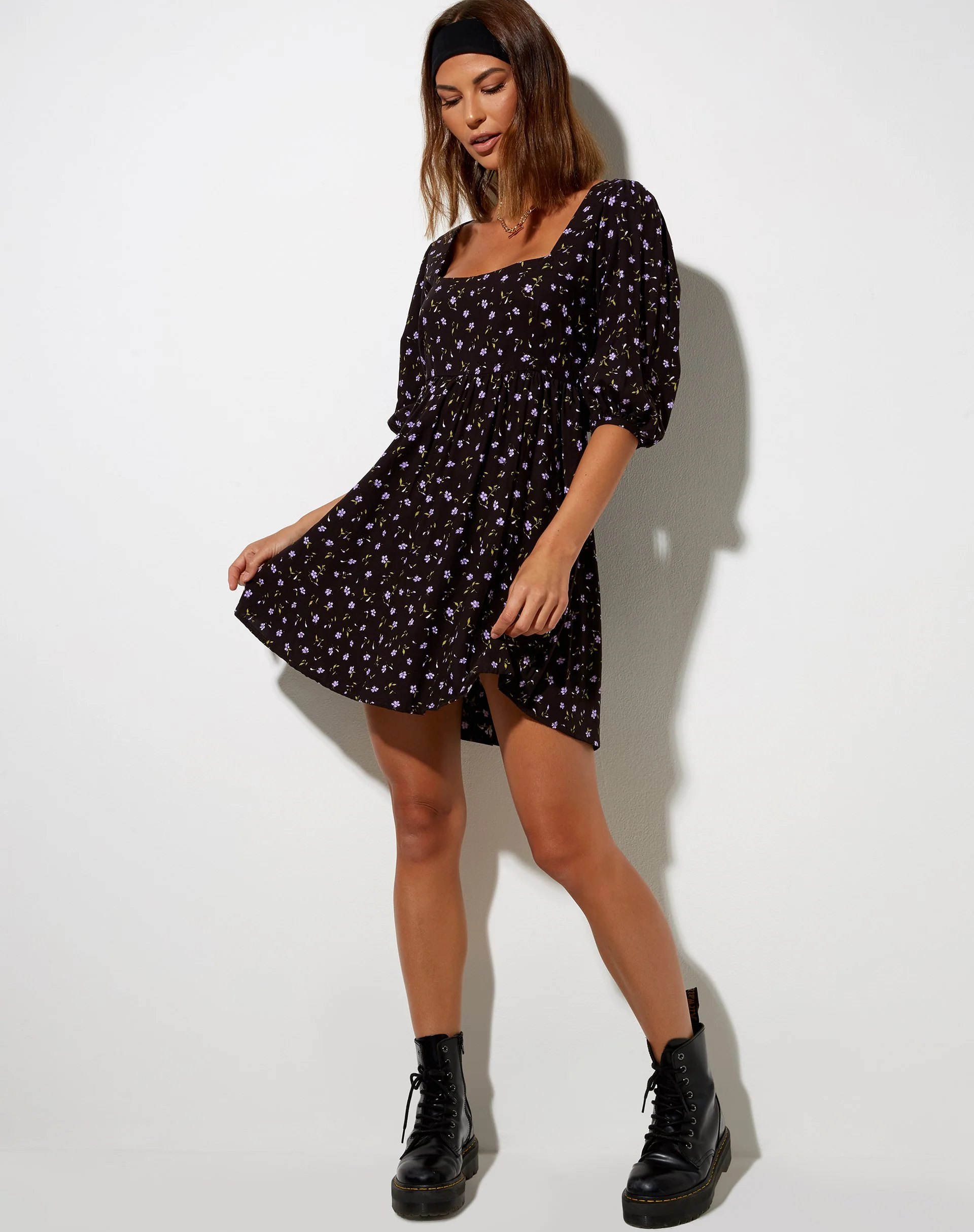 Kezie Skaterkleid in Pretty Petal Kaffee und Lila - Image 4