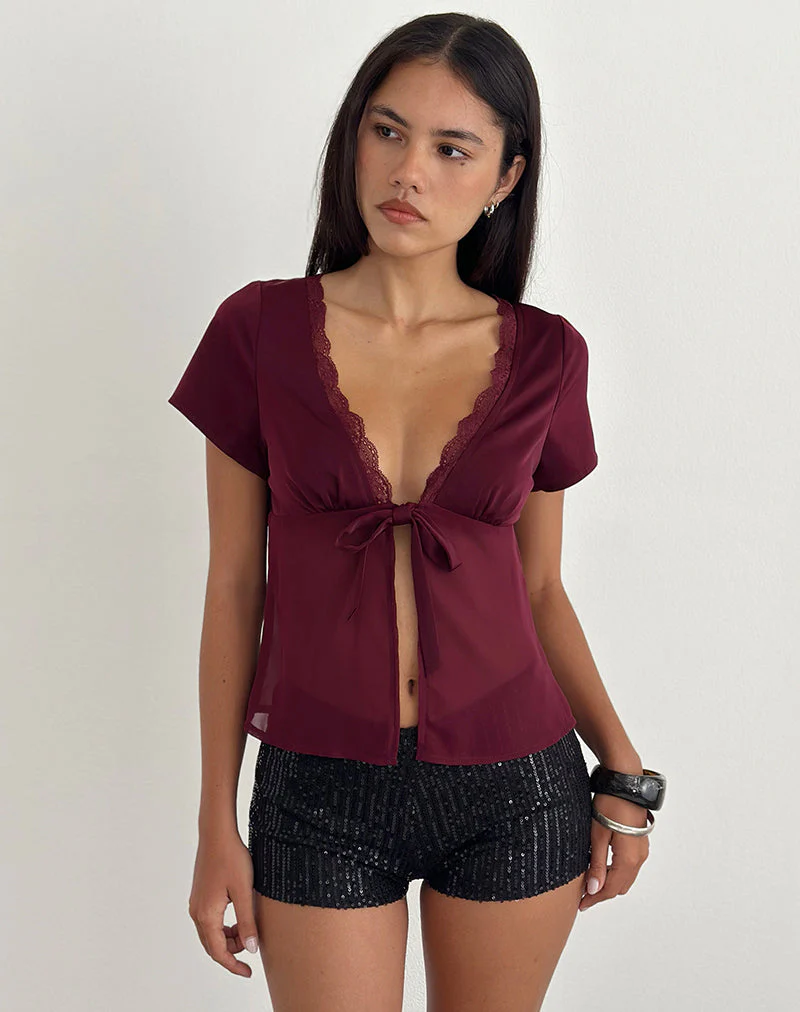 Kilu Top aus Satin-Chiffon in Burgunderrot - Image 4