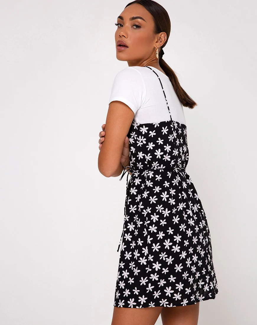 Kinley Slip Dress in 90's Daisy Schwarz und Weiß - Image 2