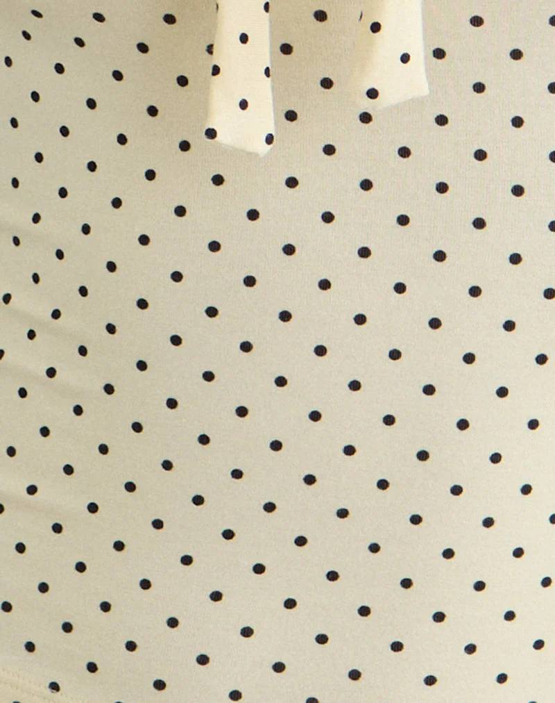 Kline Langarm-Oberteil mit Schleife vorne aus Rayon-Jersey mit Mikro-Polka-Muster in Creme - Image 5