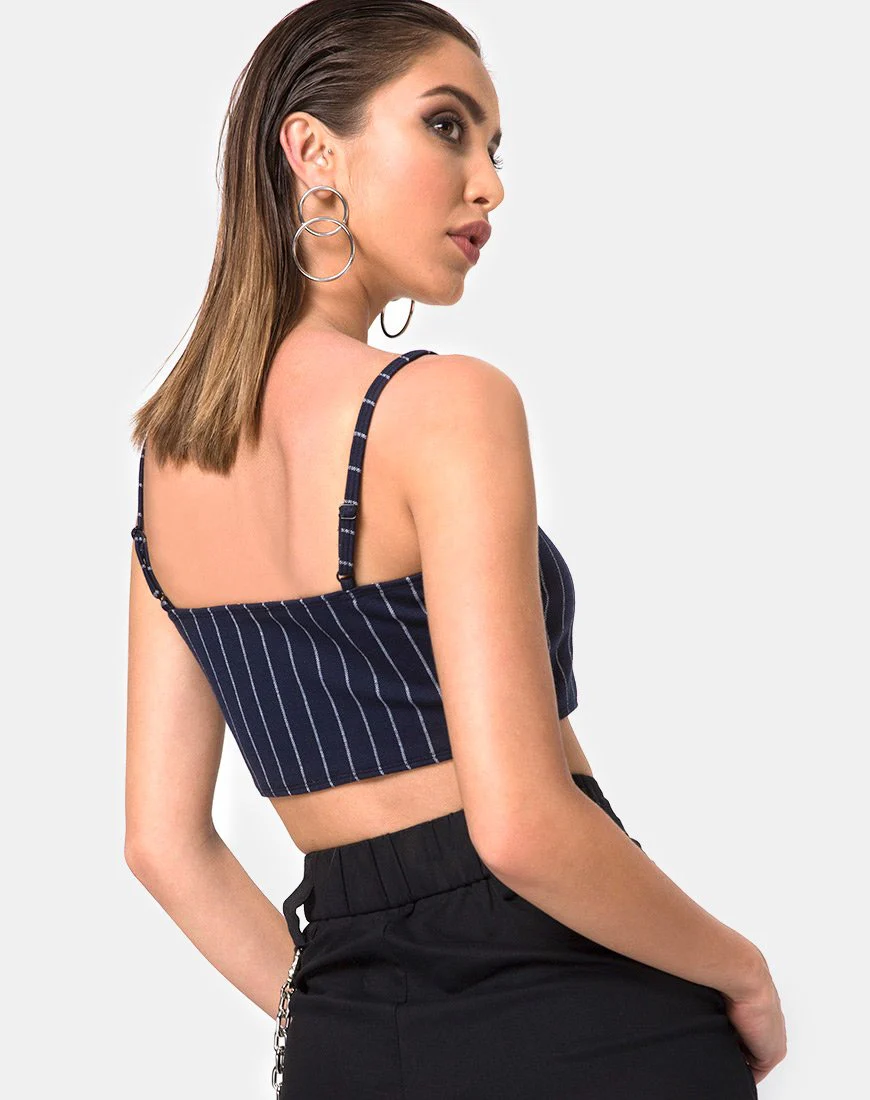 Kyga Crop Top in Marineblau Nadelstreifen - Image 2