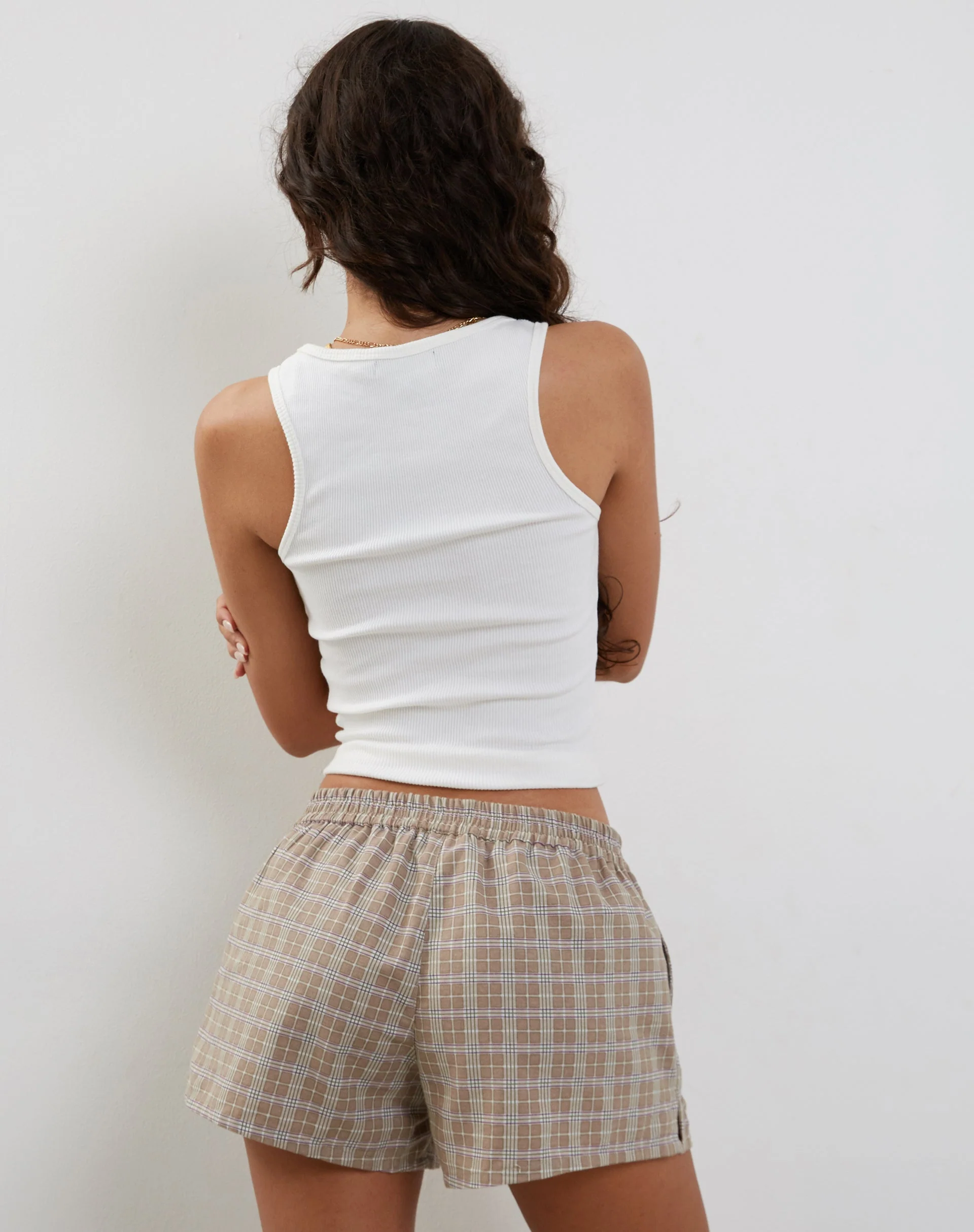 Laboxe kurze Shorts in Taupe Check - Image 4
