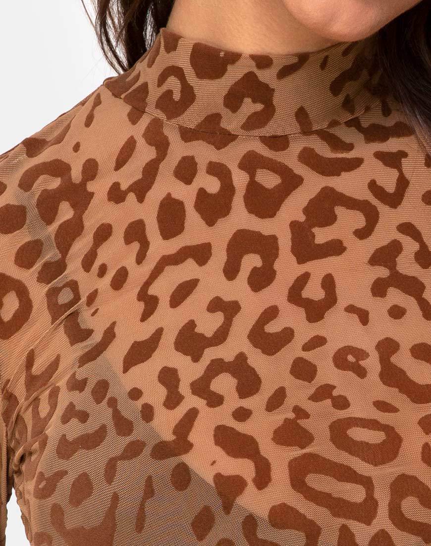 Lara Crop Top in Tierflock Tan Braun - Image 5