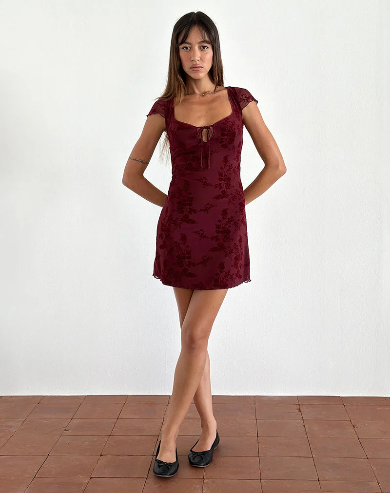 Lashka Minikleid in Botanical Flower Maroon - Image 4